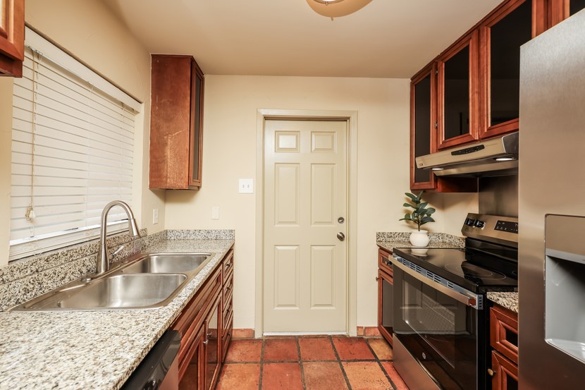 813 Hudson Drive Garland TX 75043