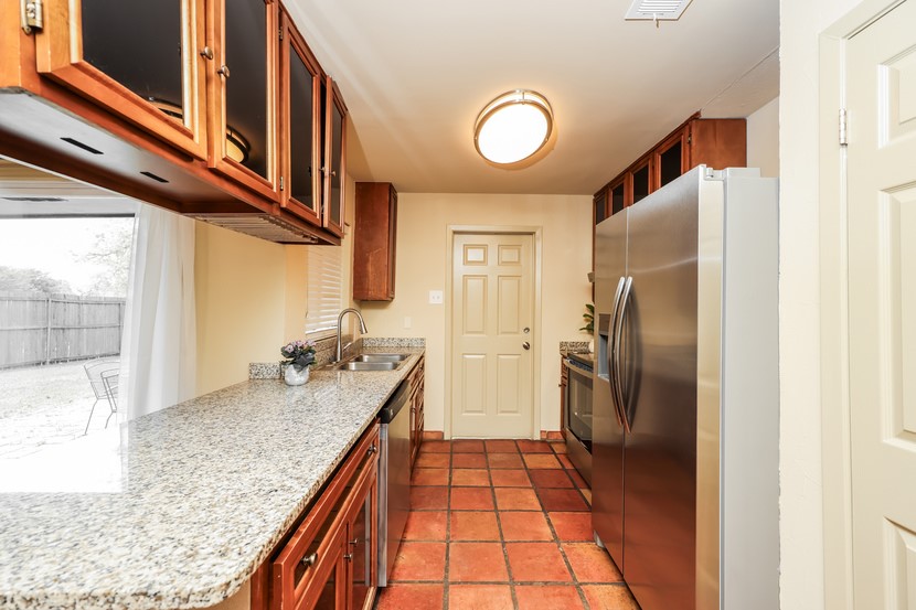 813 Hudson Drive Garland TX 75043