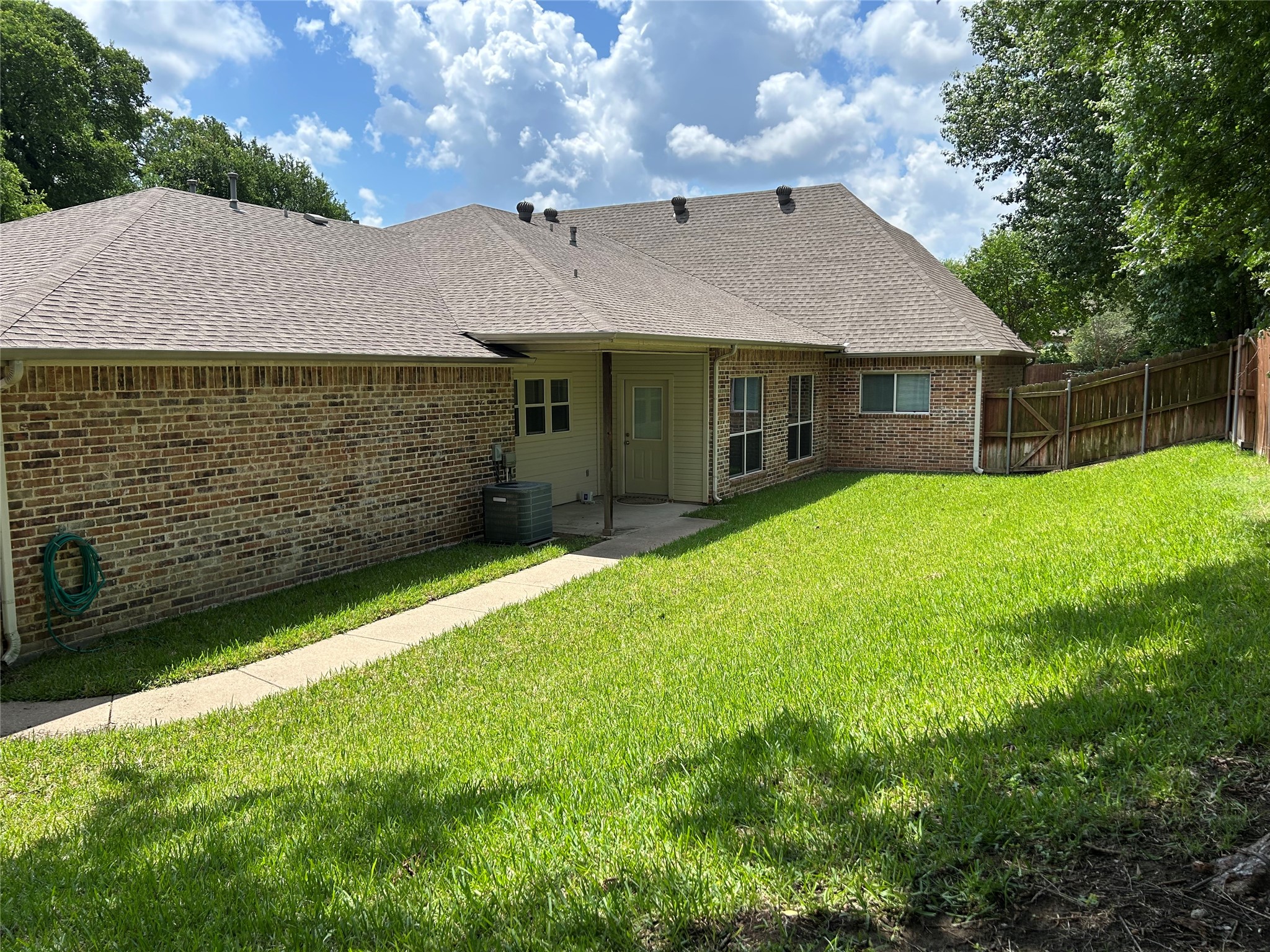 921 Cedar Ridge Drive Desoto TX 75115