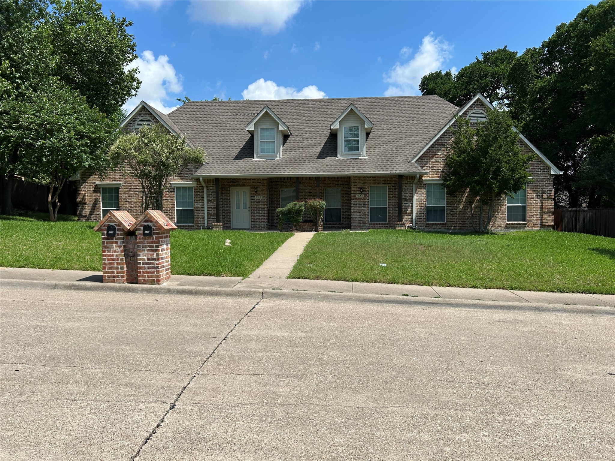 921 Cedar Ridge Drive Desoto TX 75115