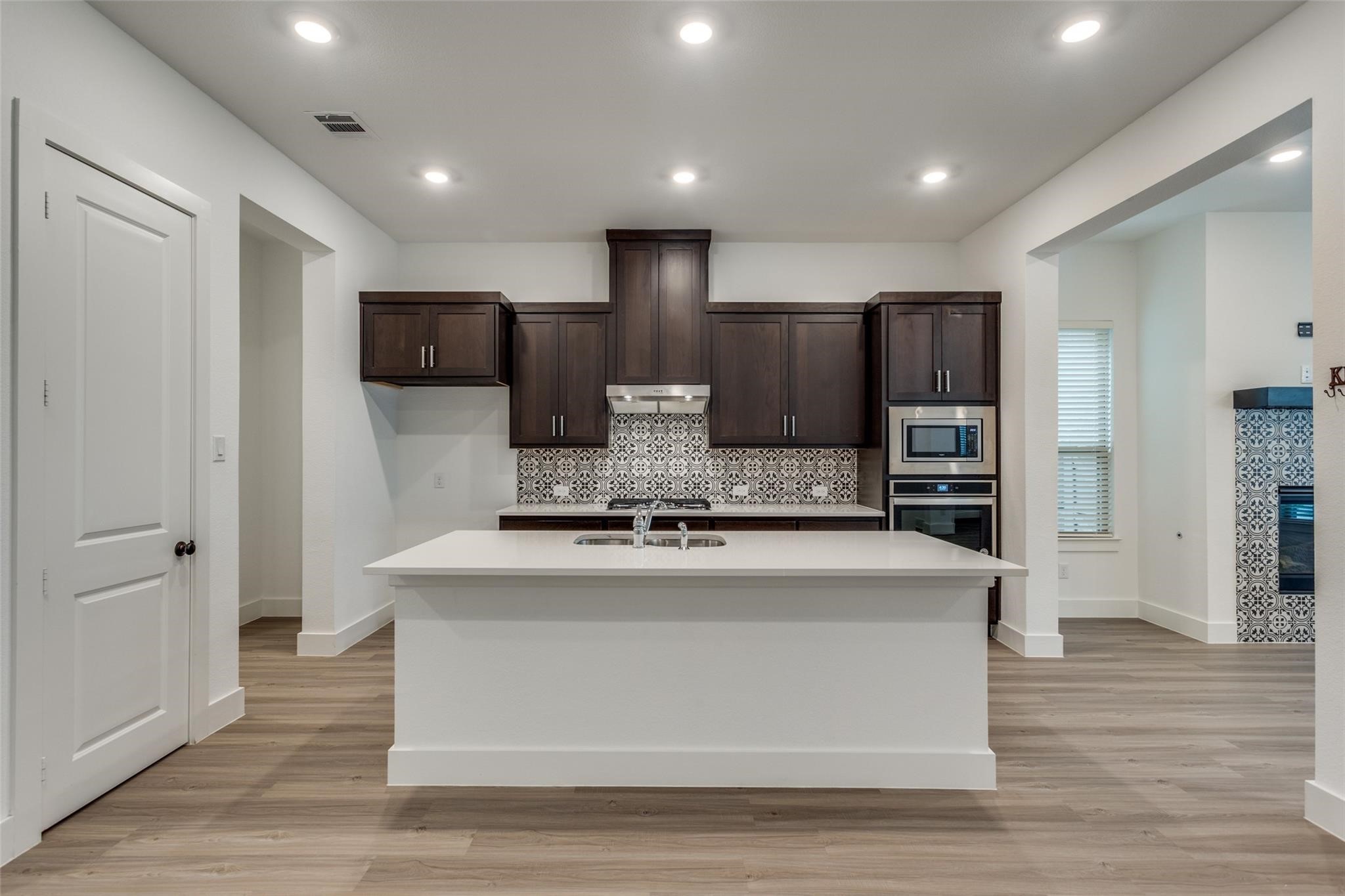 5411 Grand Avenue Sachse TX 75048