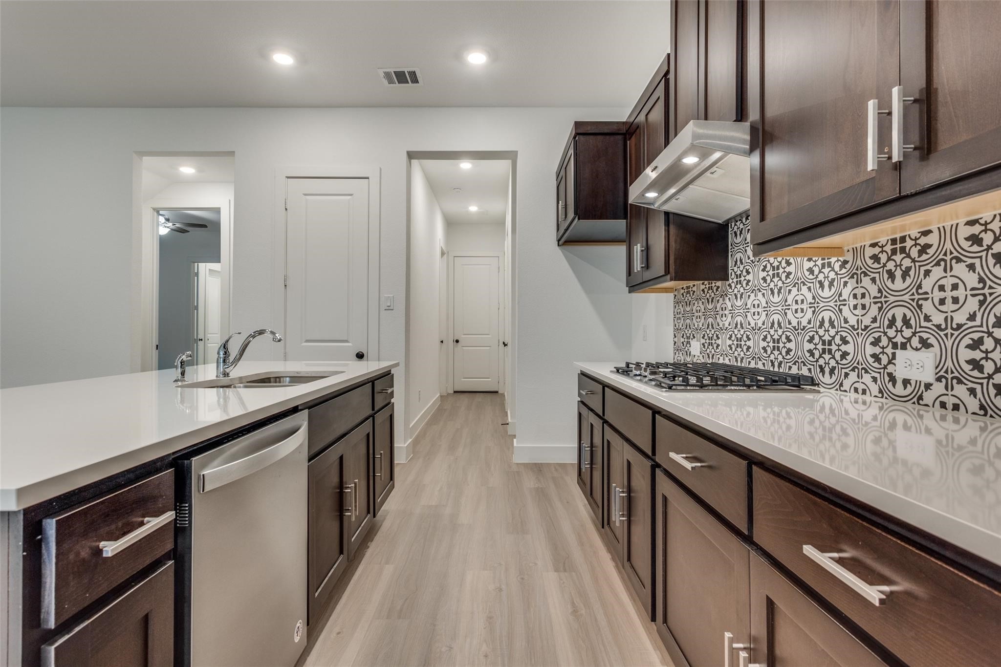 5411 Grand Avenue Sachse TX 75048