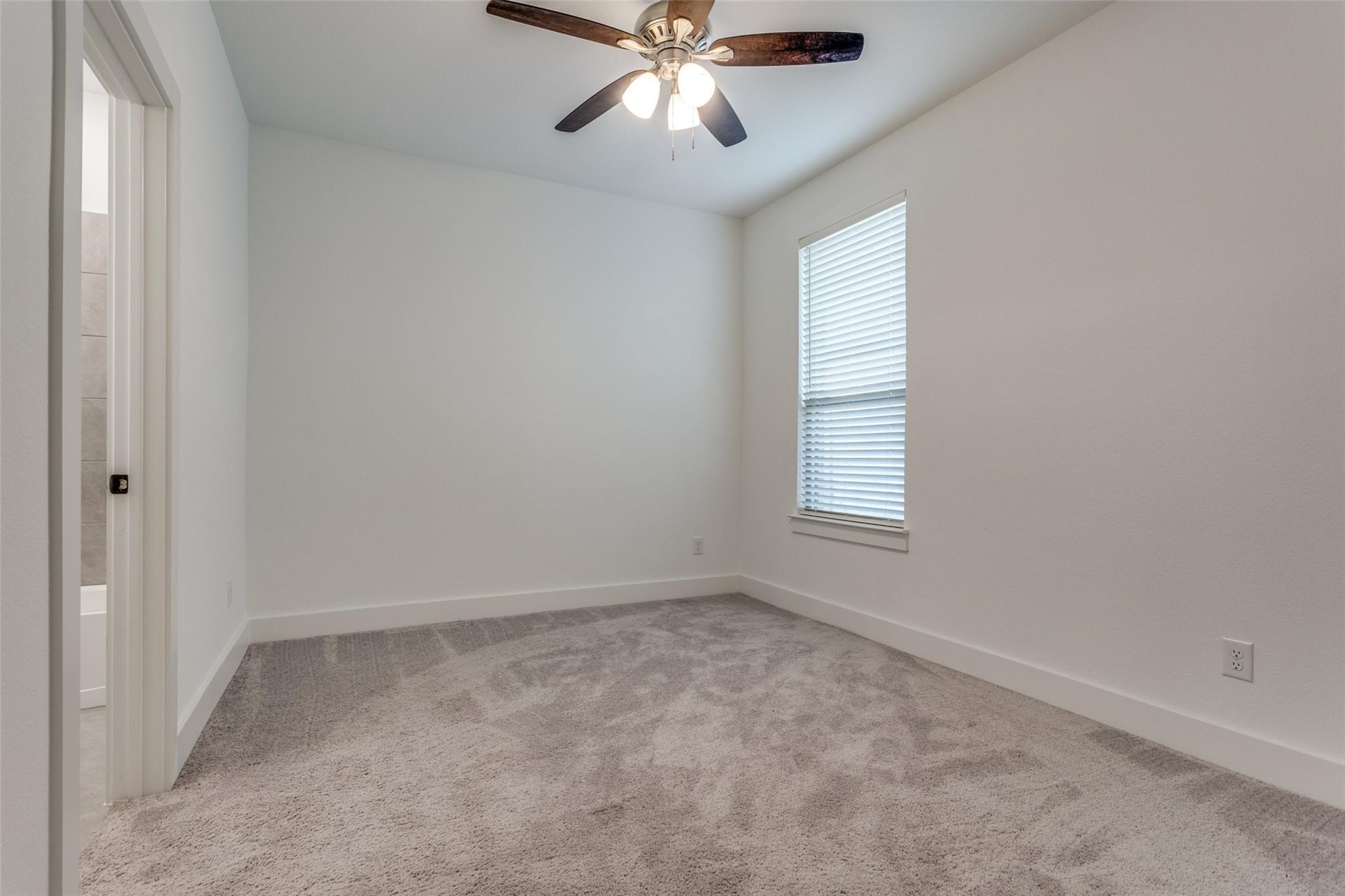 5411 Grand Avenue Sachse TX 75048