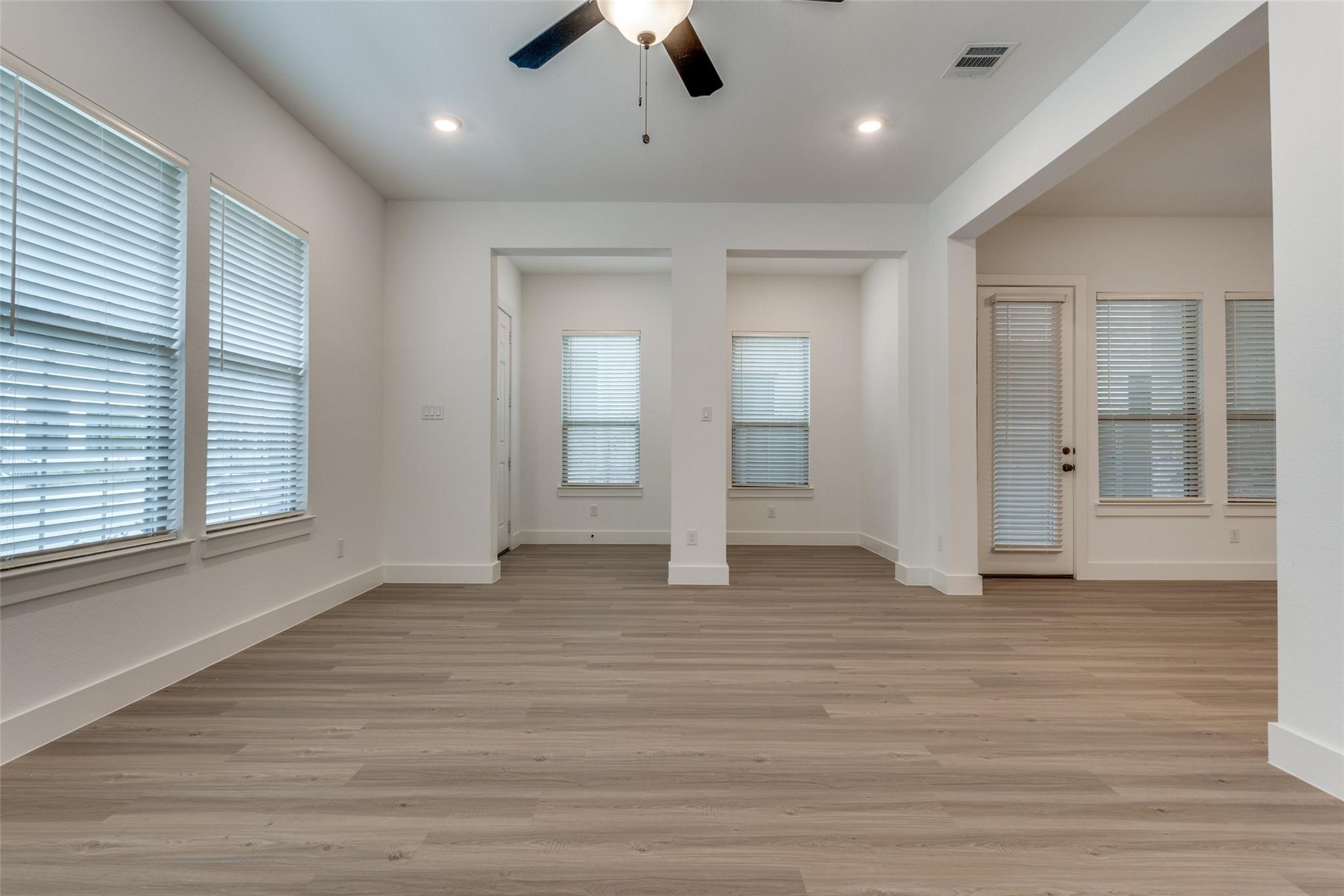 5411 Grand Avenue Sachse TX 75048