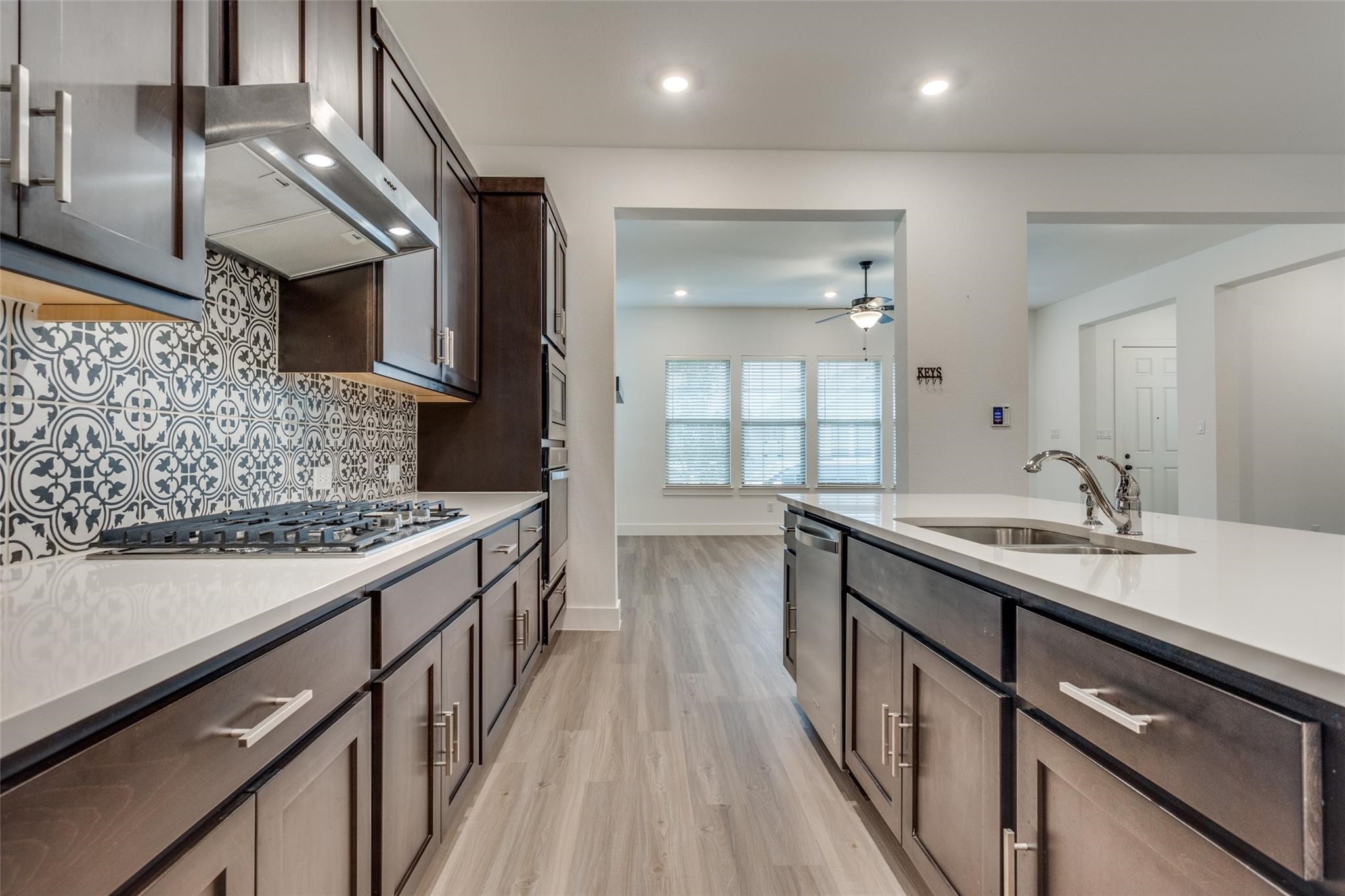 5411 Grand Avenue Sachse TX 75048