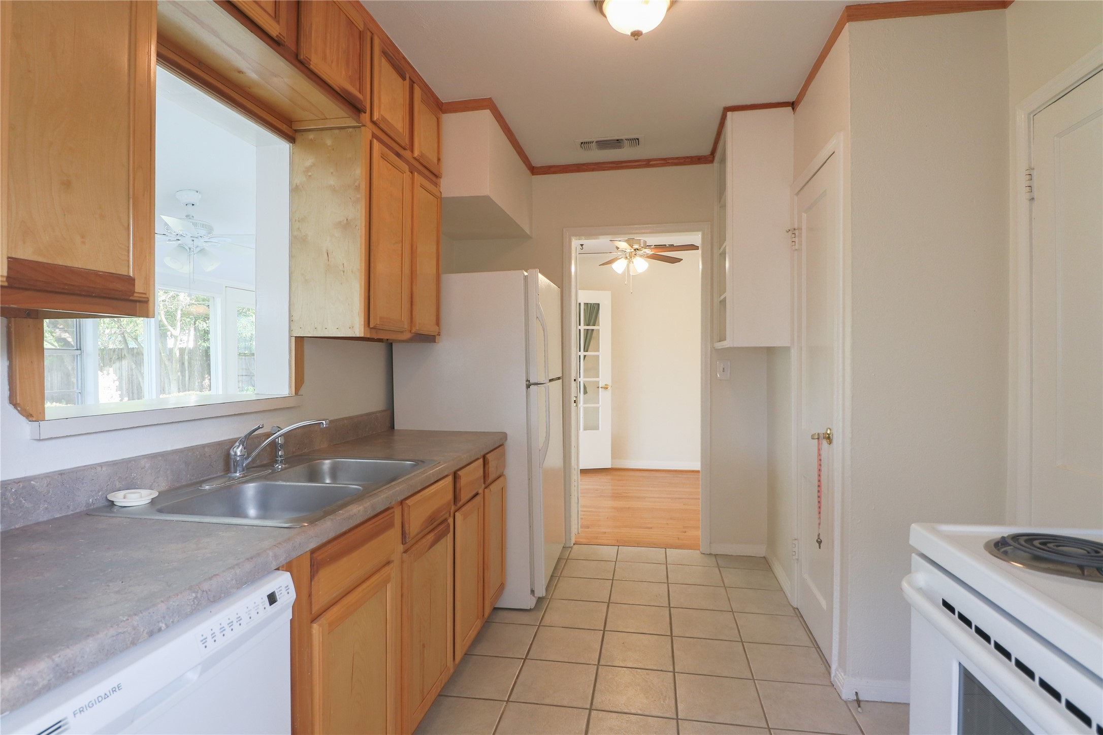 704 N Bailey Avenue Fort Worth TX 76107