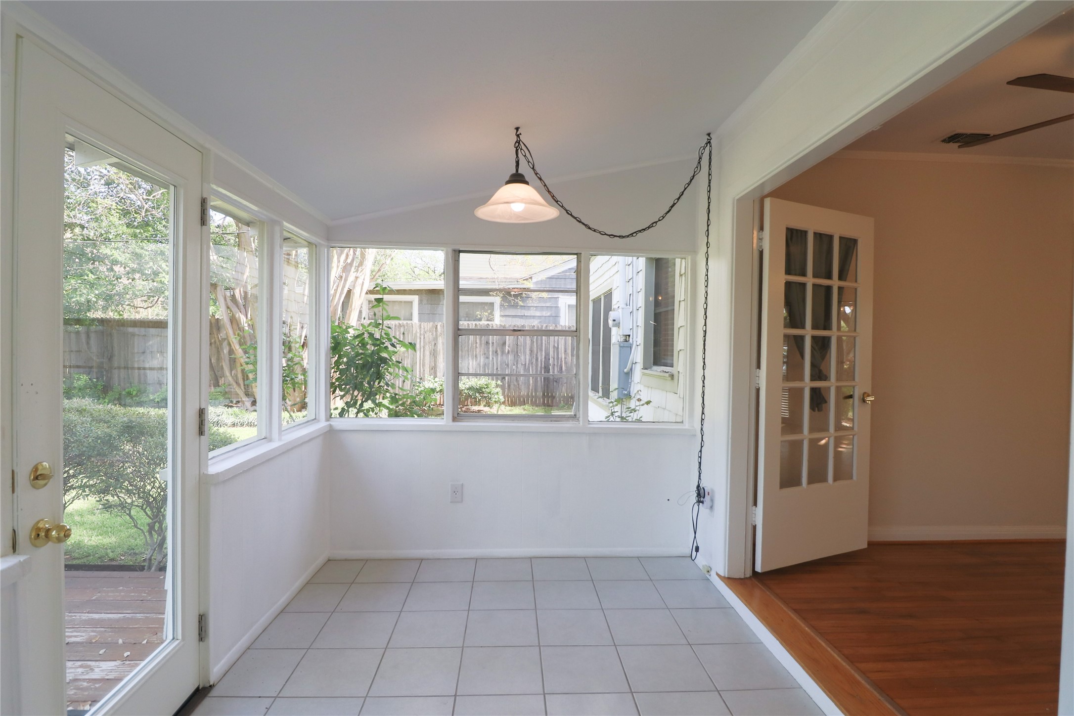 704 N Bailey Avenue Fort Worth TX 76107