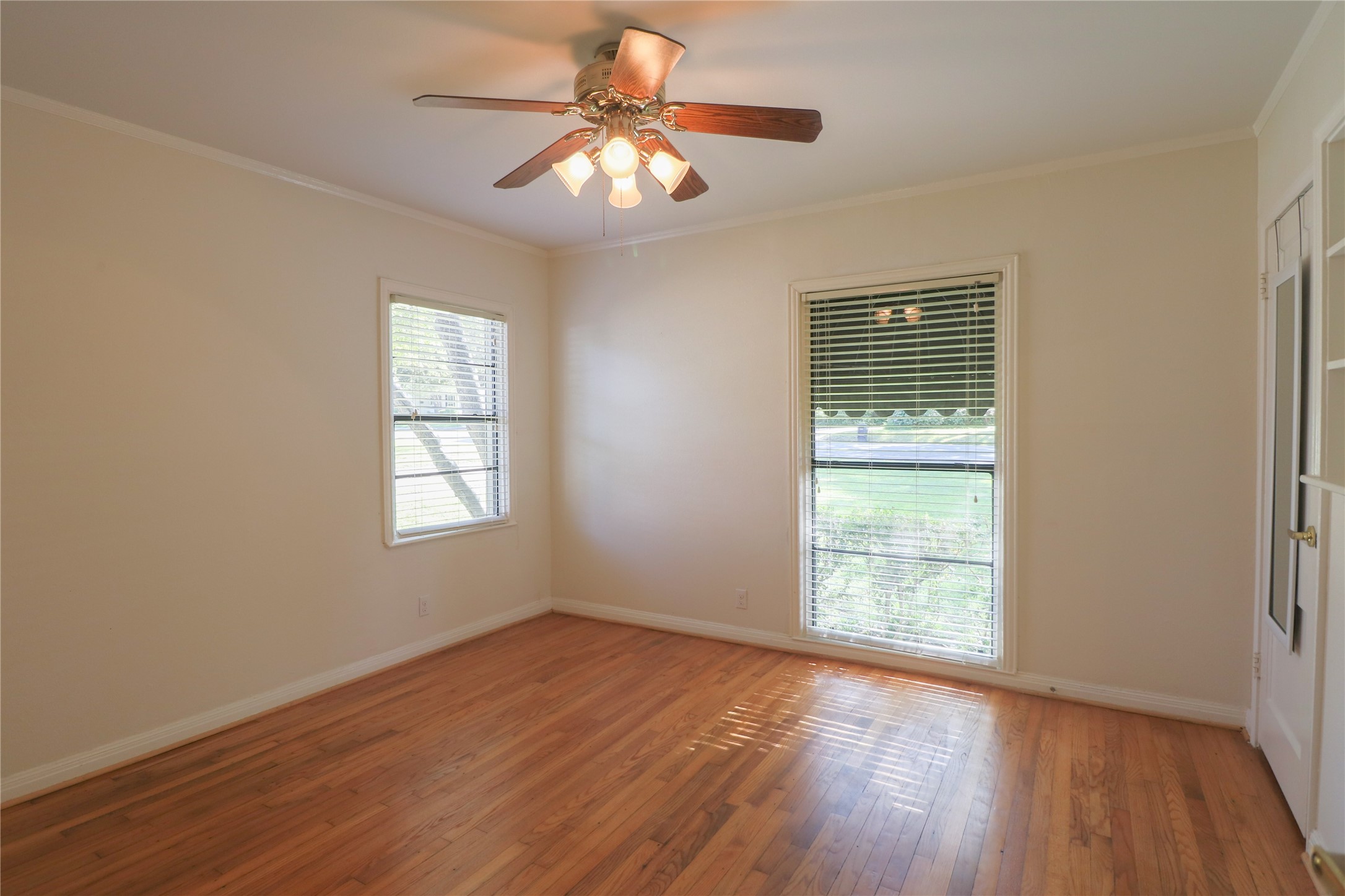 704 N Bailey Avenue Fort Worth TX 76107