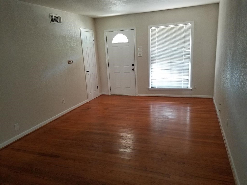 1401 W Lovers Lane Arlington TX 76013