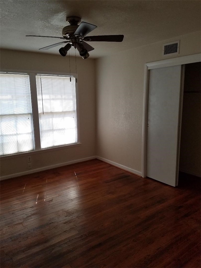 1401 W Lovers Lane Arlington TX 76013