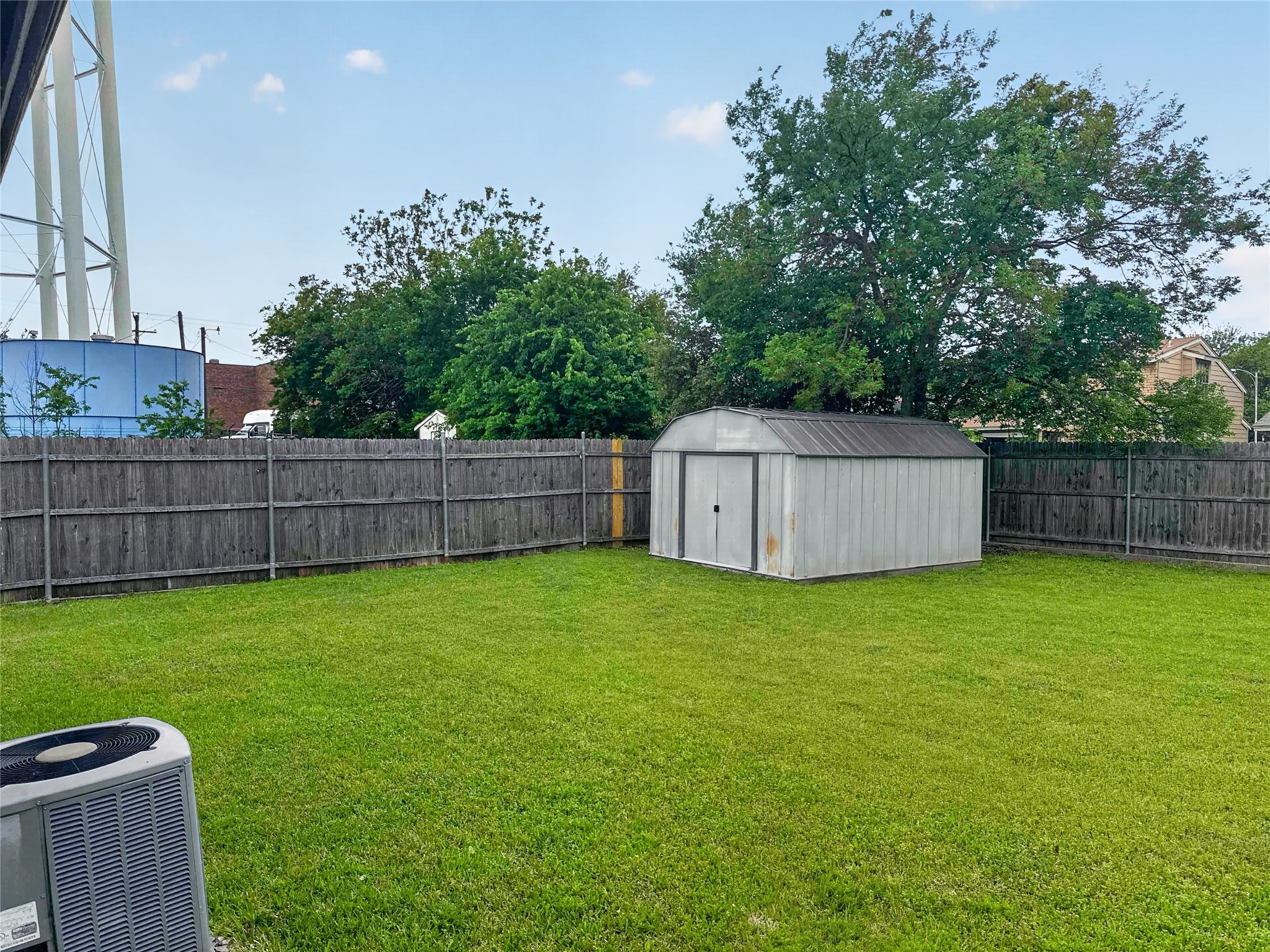 109 N Heights Drive Crowley TX 76036