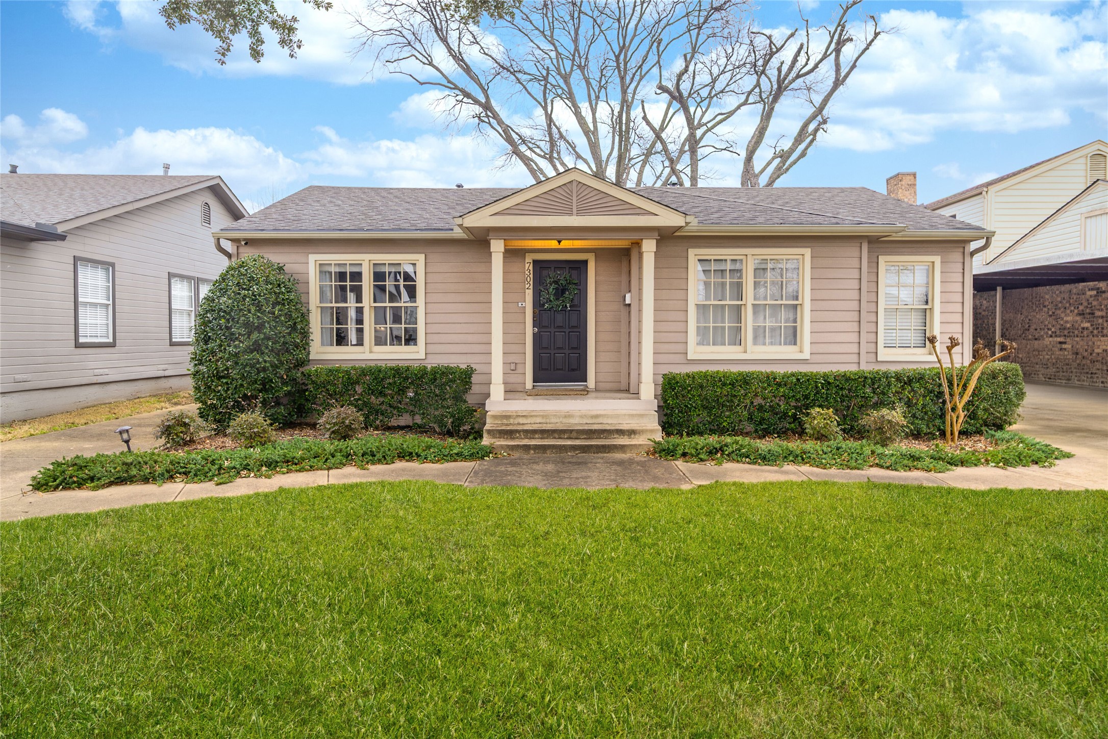 7302 Kenwell Street Dallas TX 75209