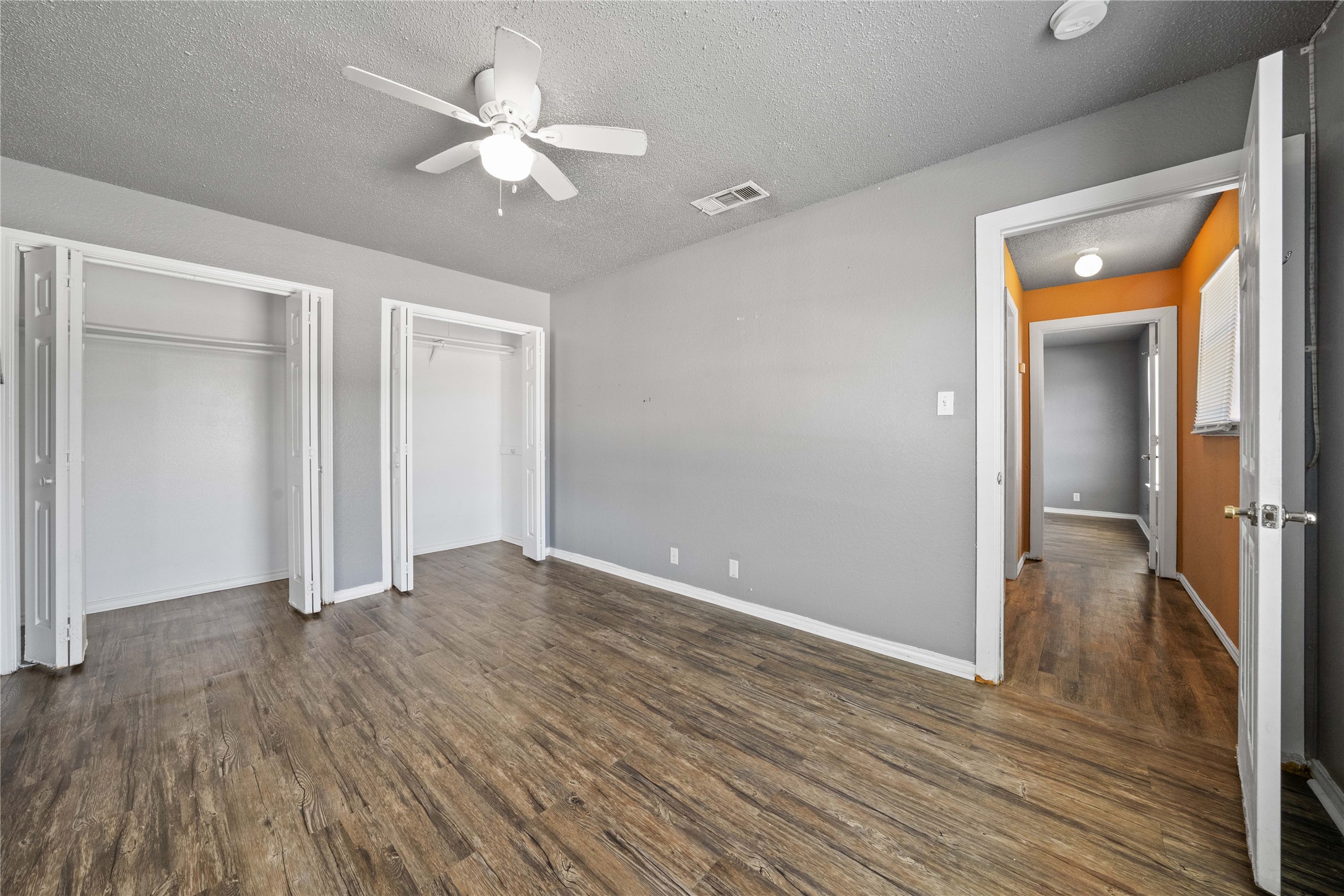 201 S Las Vegas Trail White Settlement TX 76108