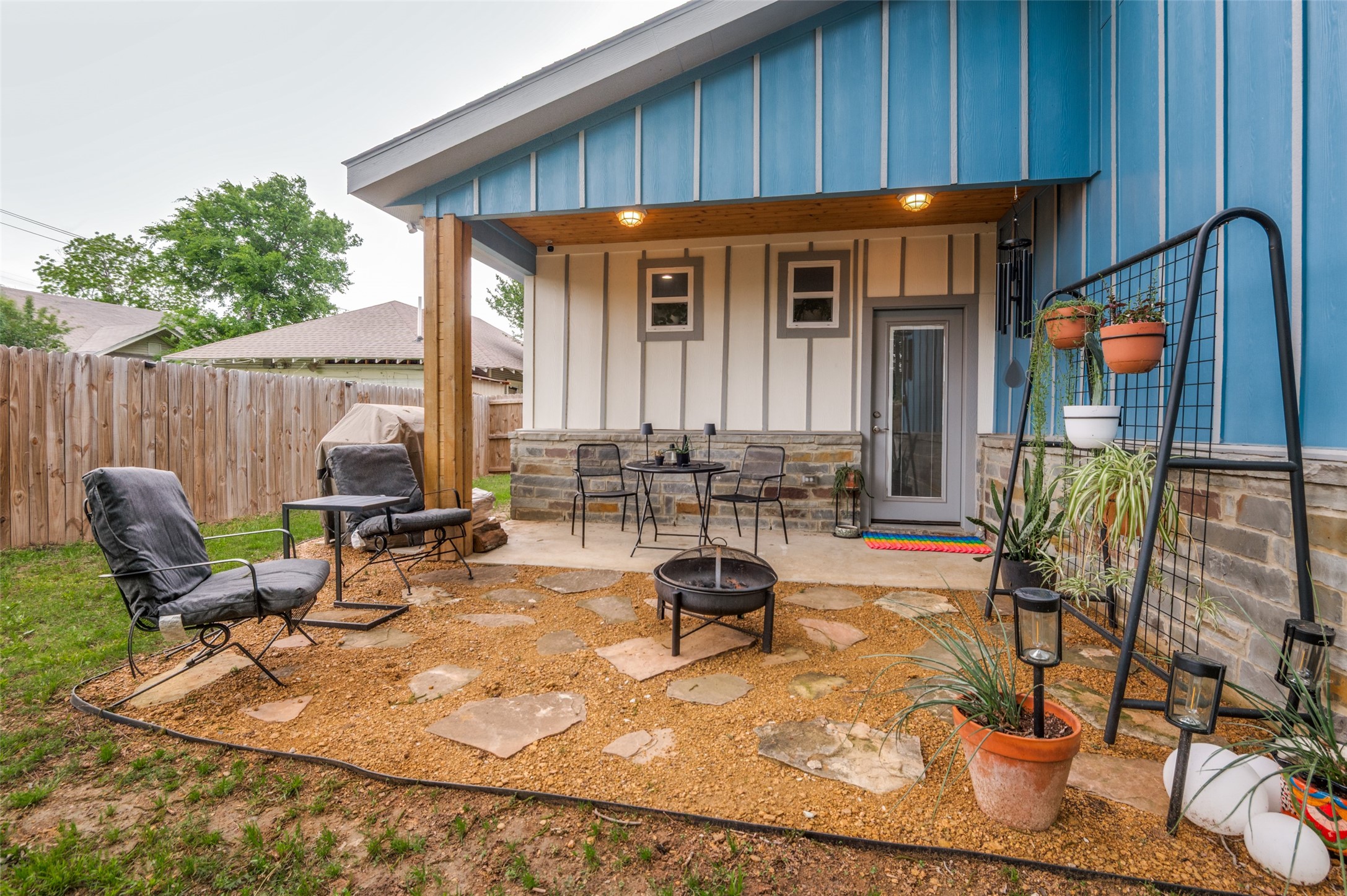2123 Ramsey Avenue Dallas TX 75216