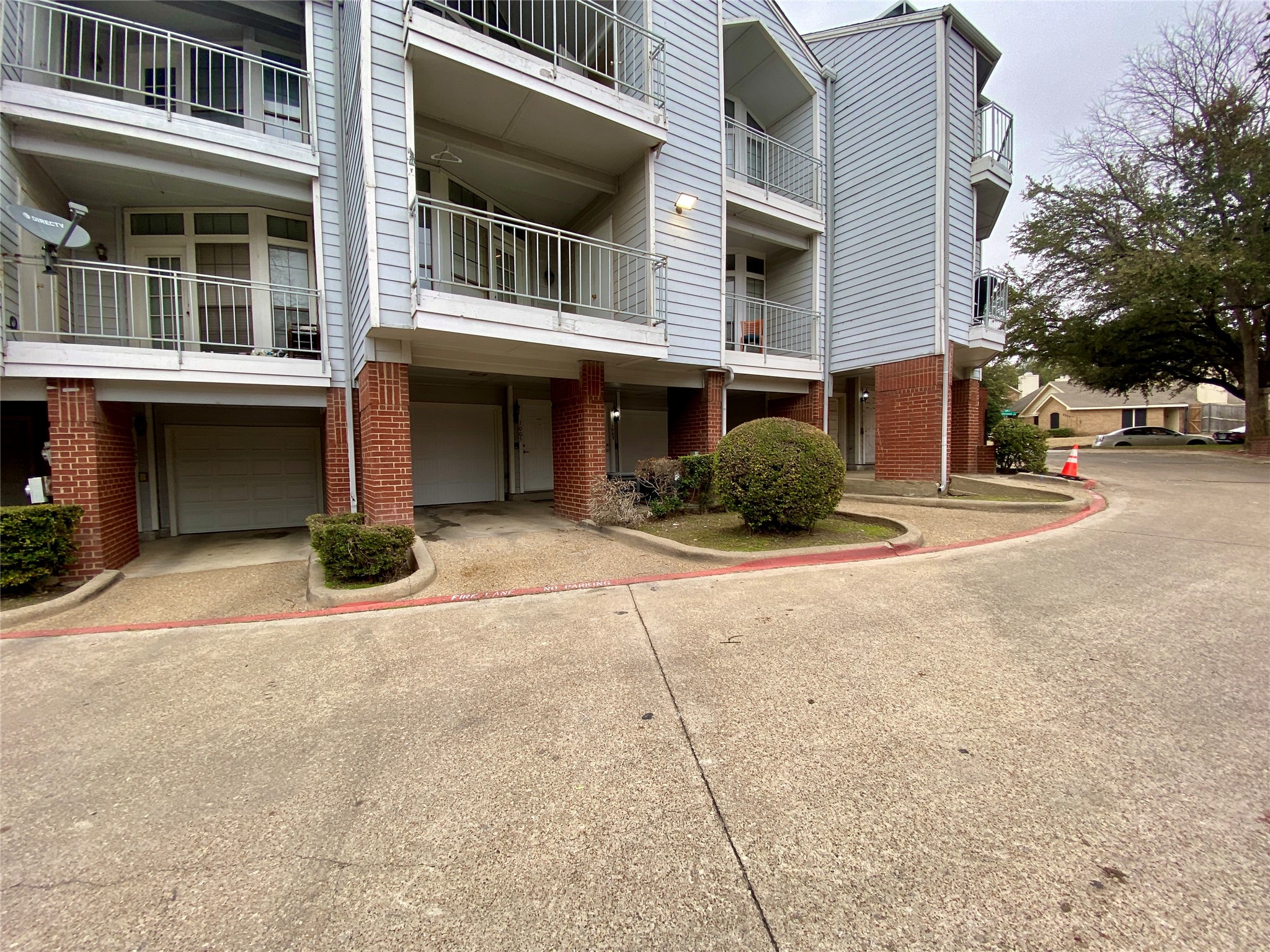 9823 Summerwood Circle Dallas TX 75243