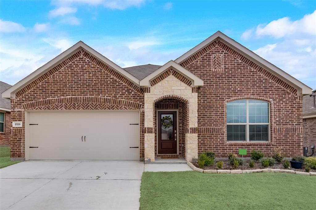 2128 Whispering Sage Boulevard Royse City TX 75189