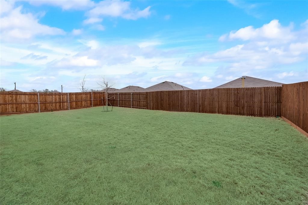 2128 Whispering Sage Boulevard Royse City TX 75189