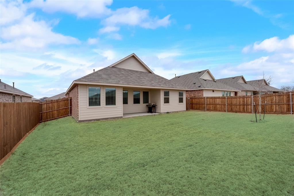 2128 Whispering Sage Boulevard Royse City TX 75189