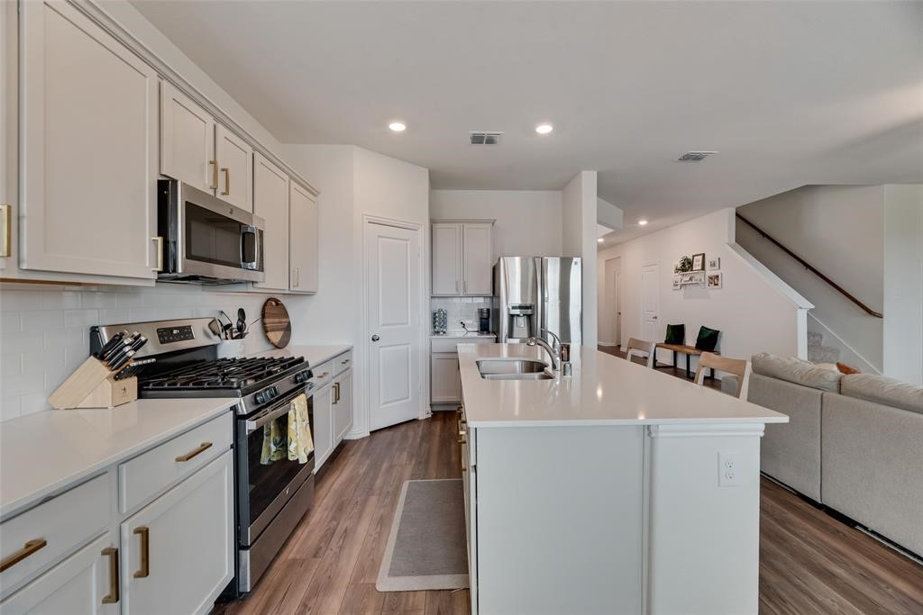 2128 Whispering Sage Boulevard Royse City TX 75189