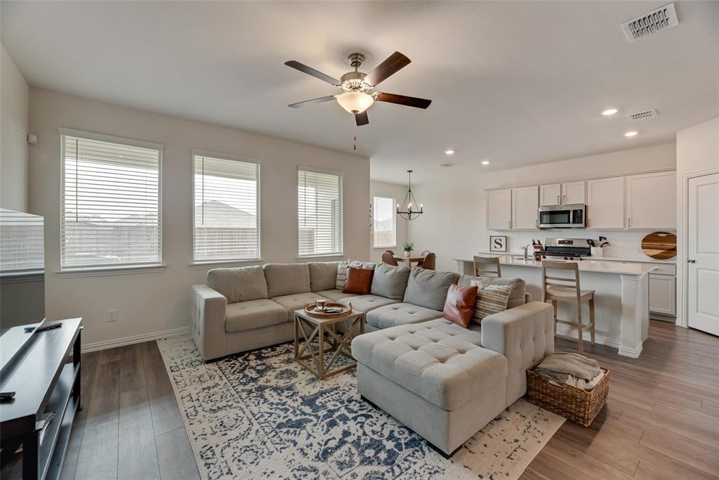 2128 Whispering Sage Boulevard Royse City TX 75189