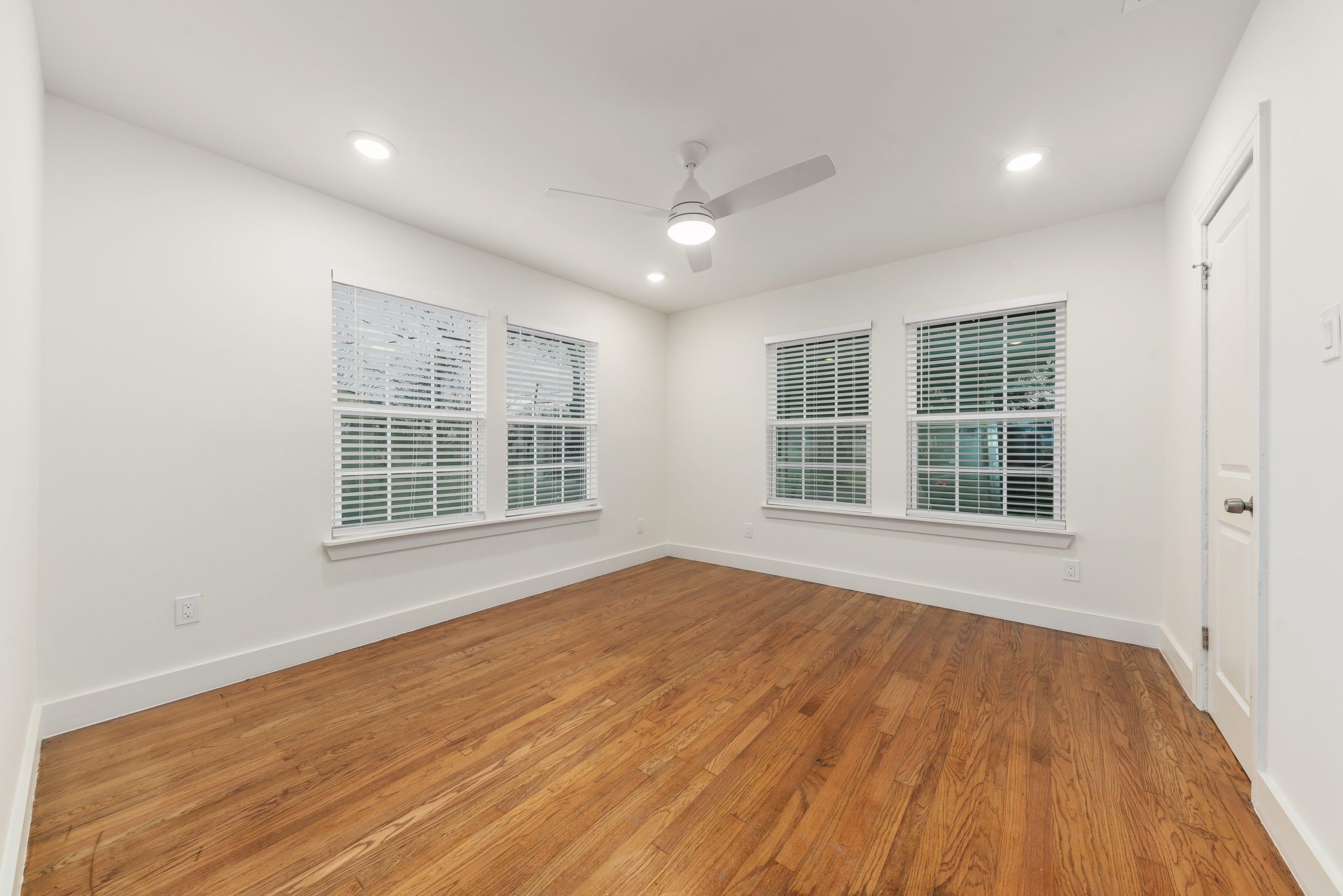 715 Dover Street Dallas TX 75216
