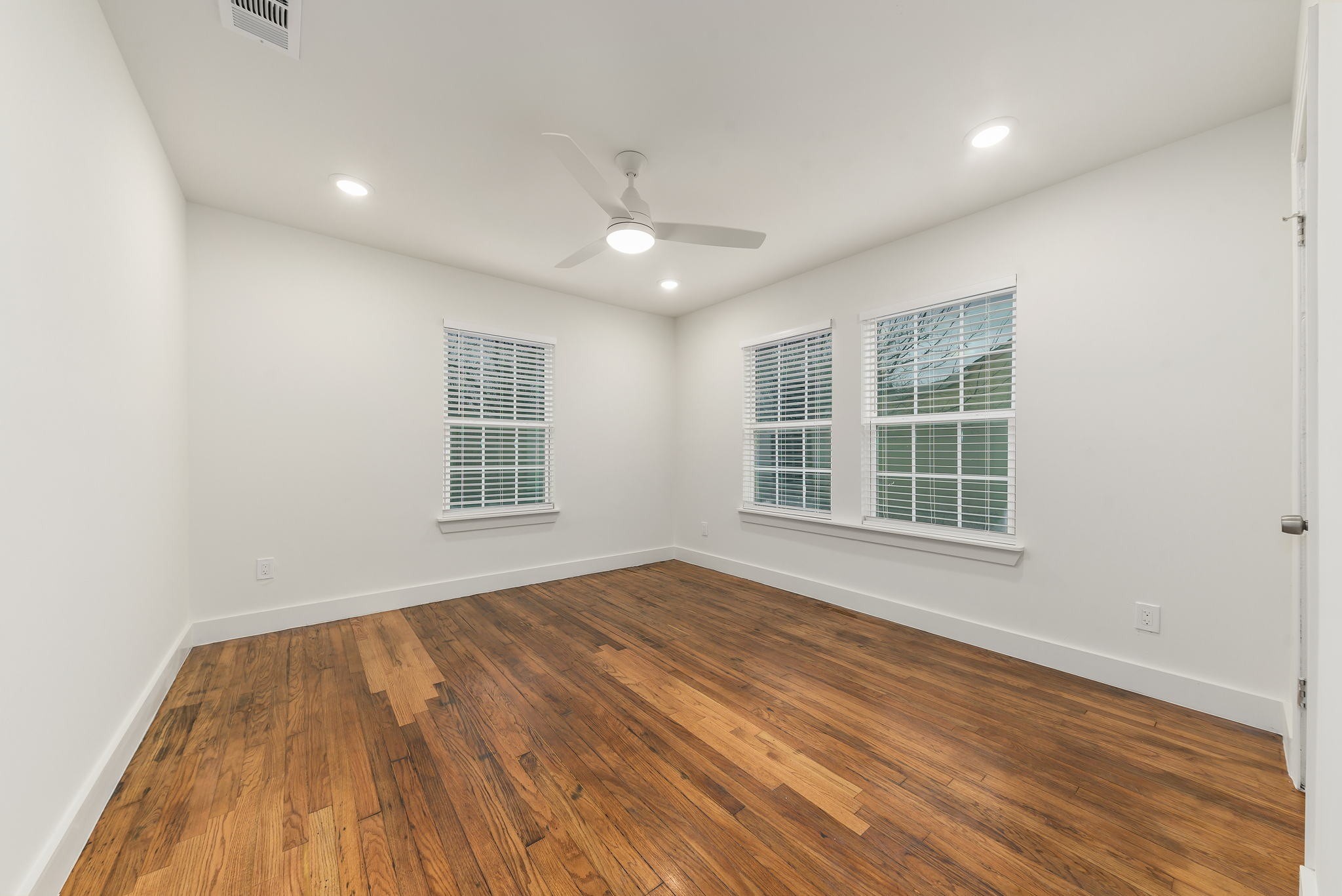 715 Dover Street Dallas TX 75216