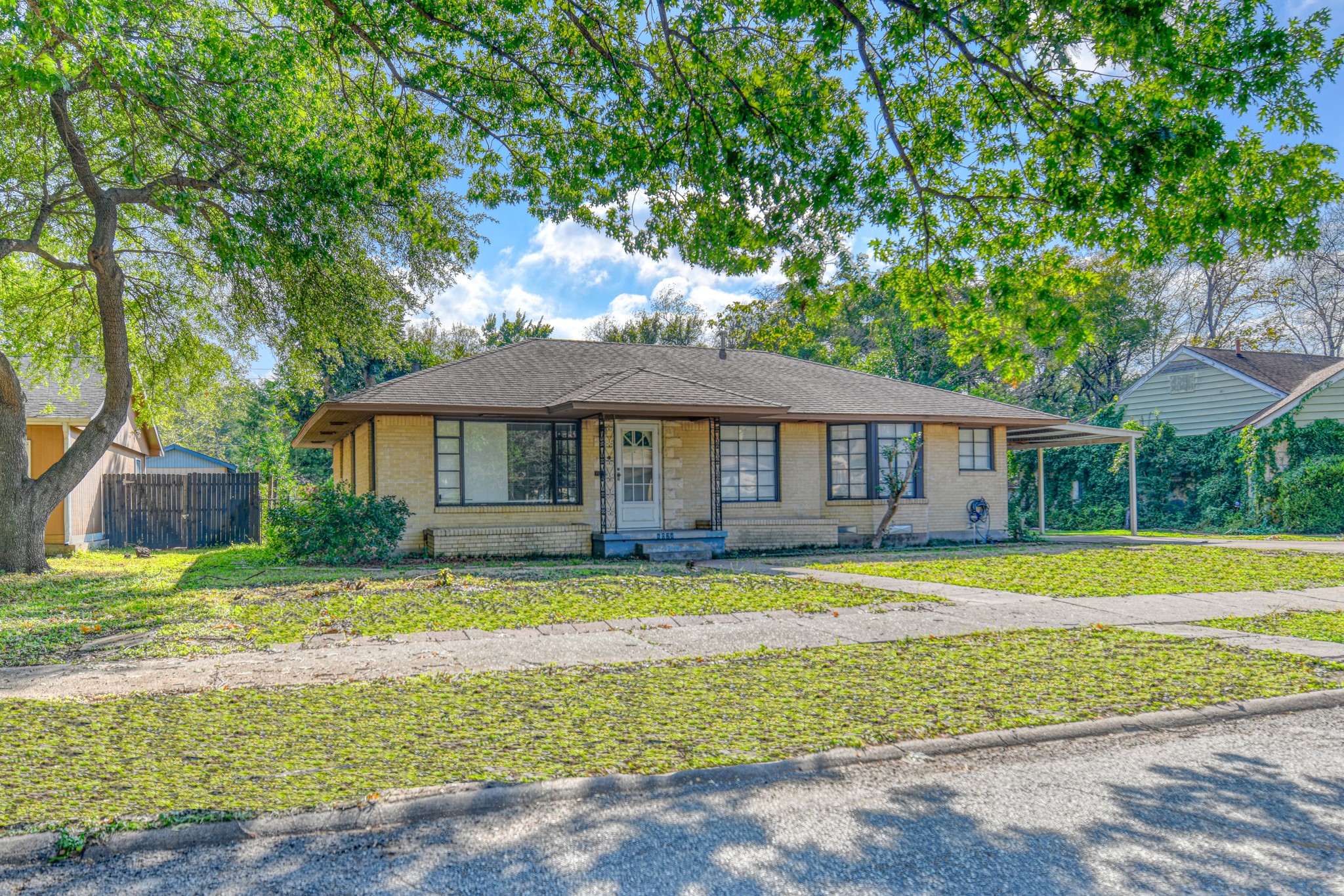 6028 Fairway Avenue Dallas TX 75227