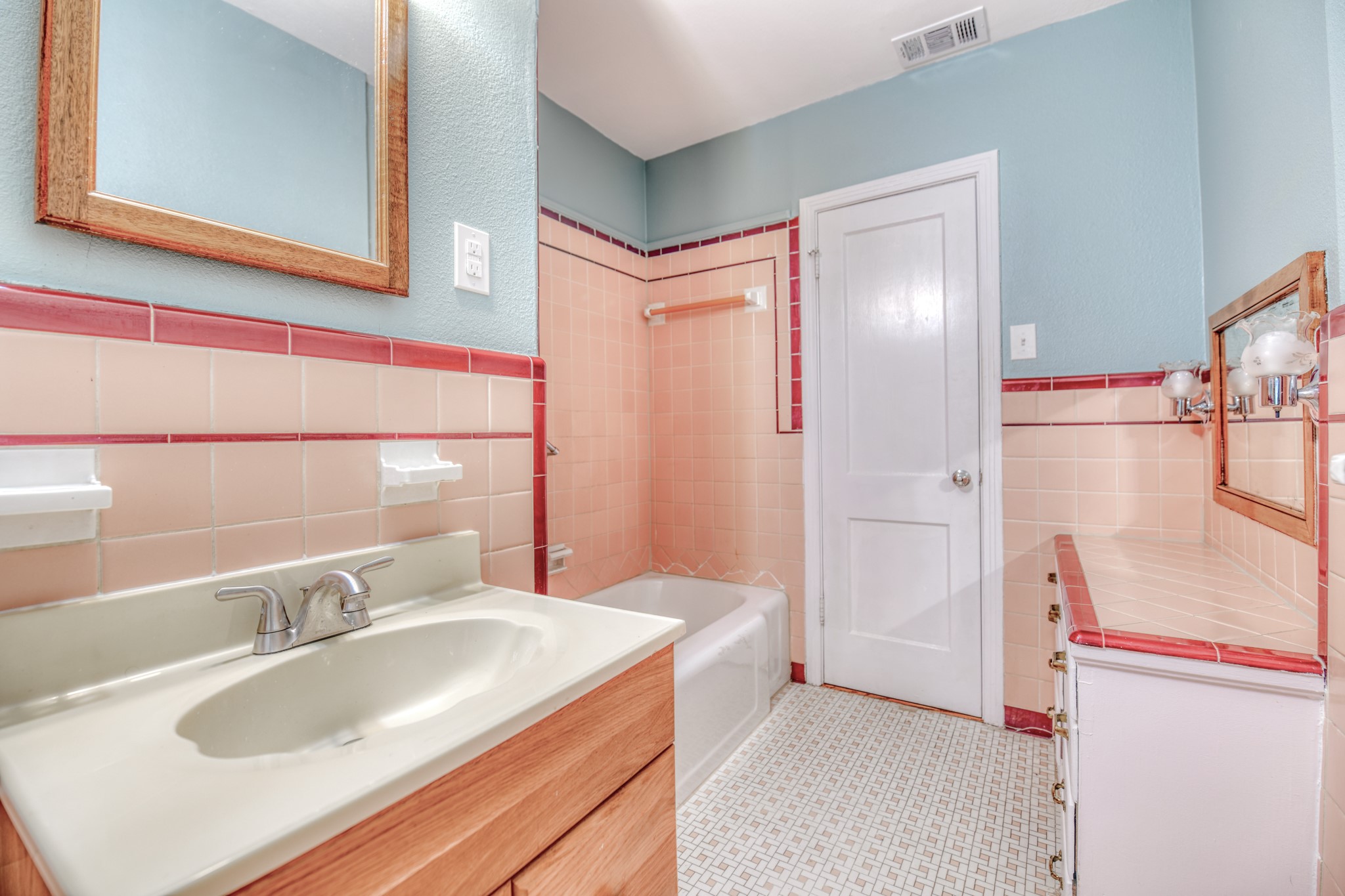 6028 Fairway Avenue Dallas TX 75227