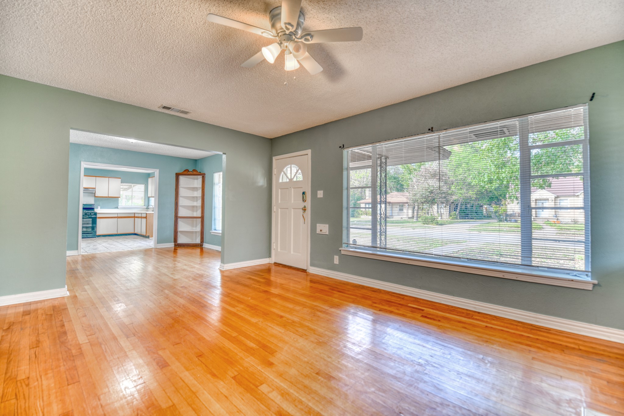 6028 Fairway Avenue Dallas TX 75227