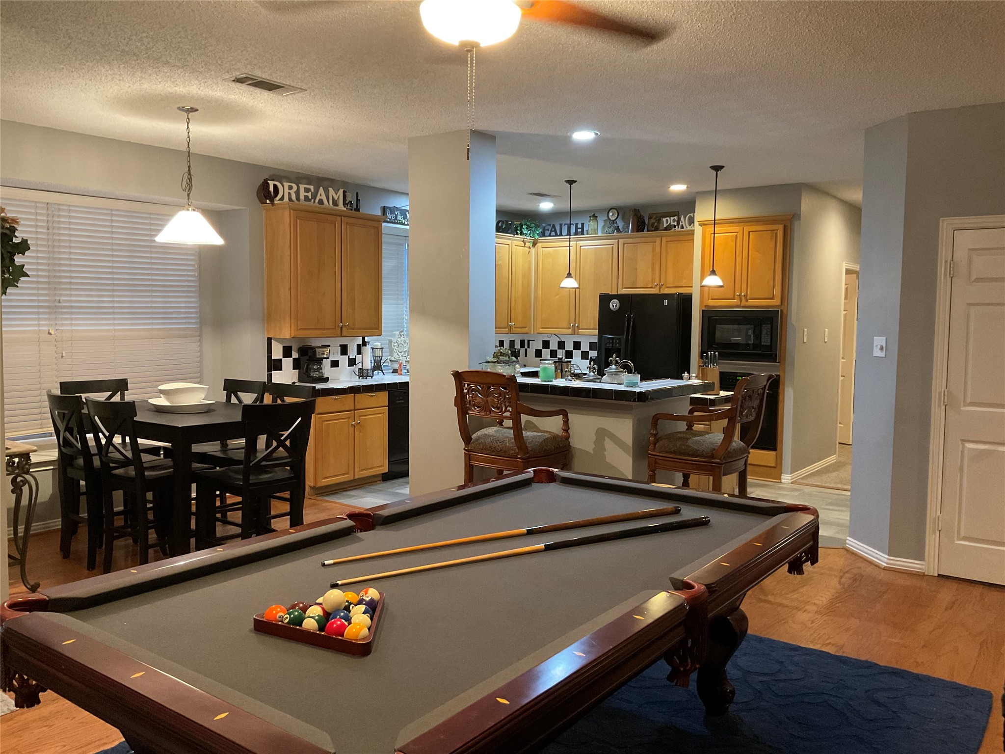 2102 Hunter Place Lane Arlington TX 76006