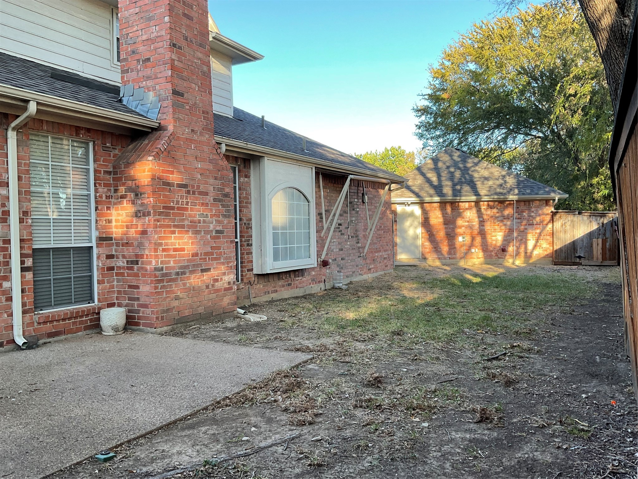2102 Hunter Place Lane Arlington TX 76006