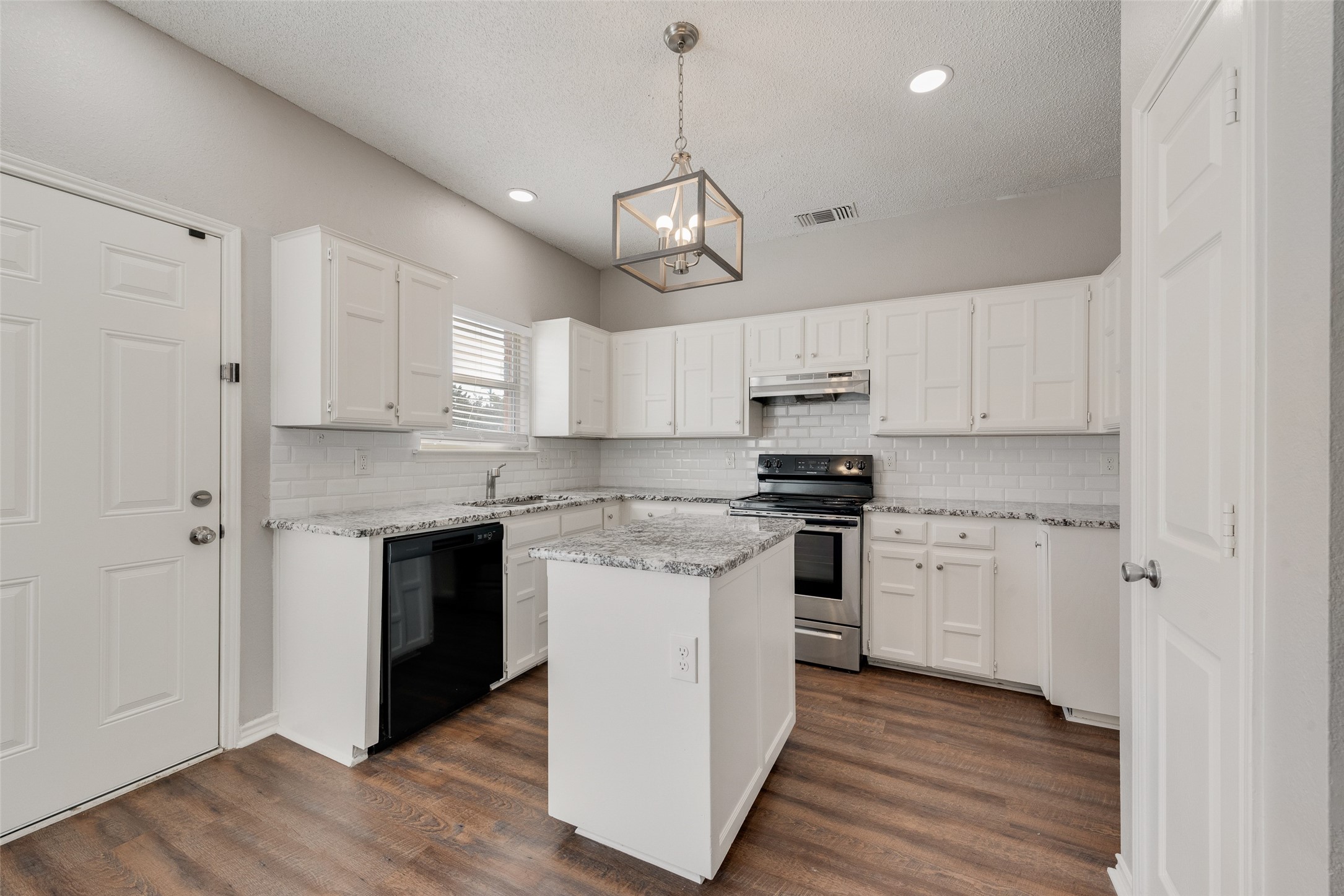 9406 Chimneywood Drive Rowlett TX 75089