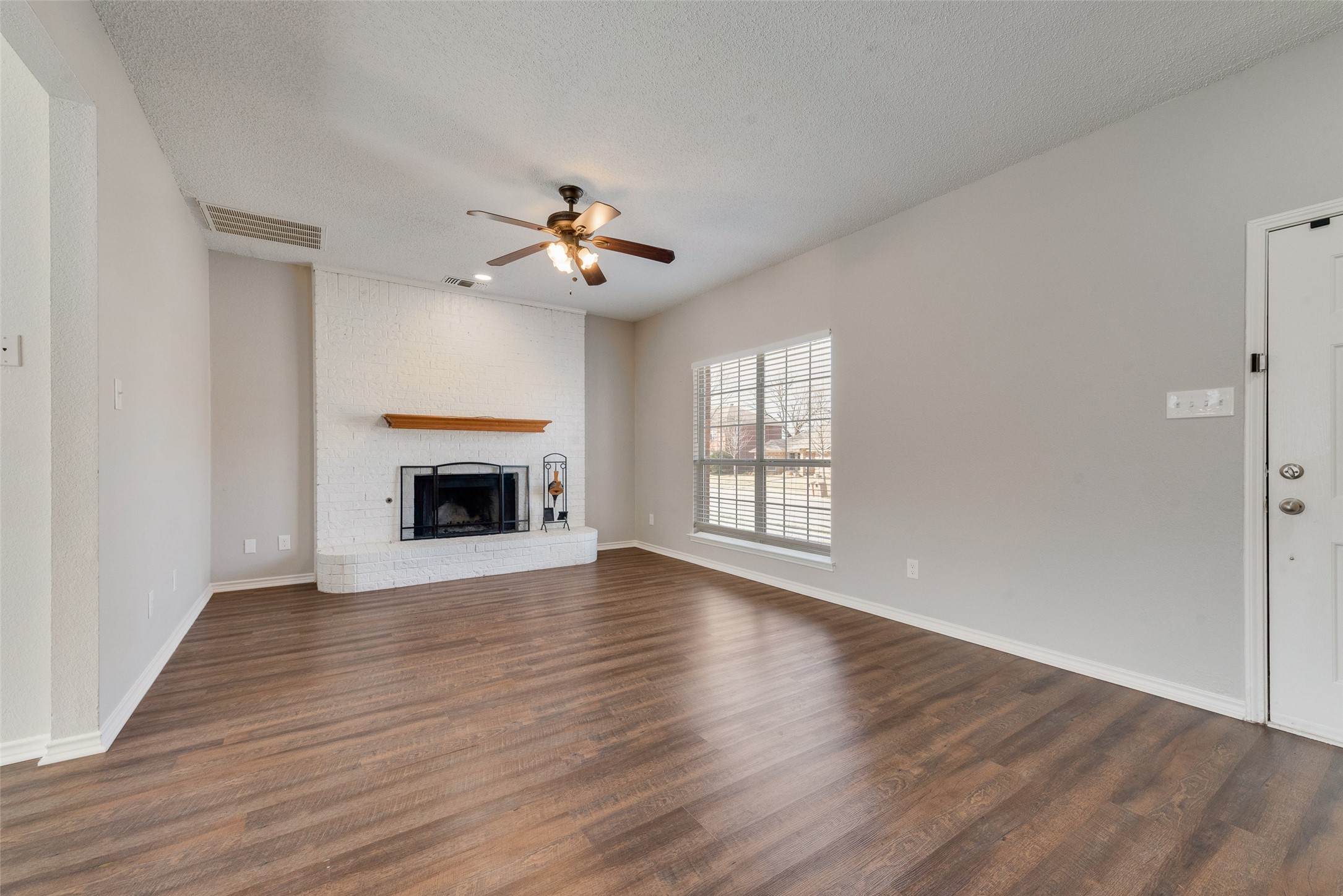 9406 Chimneywood Drive Rowlett TX 75089