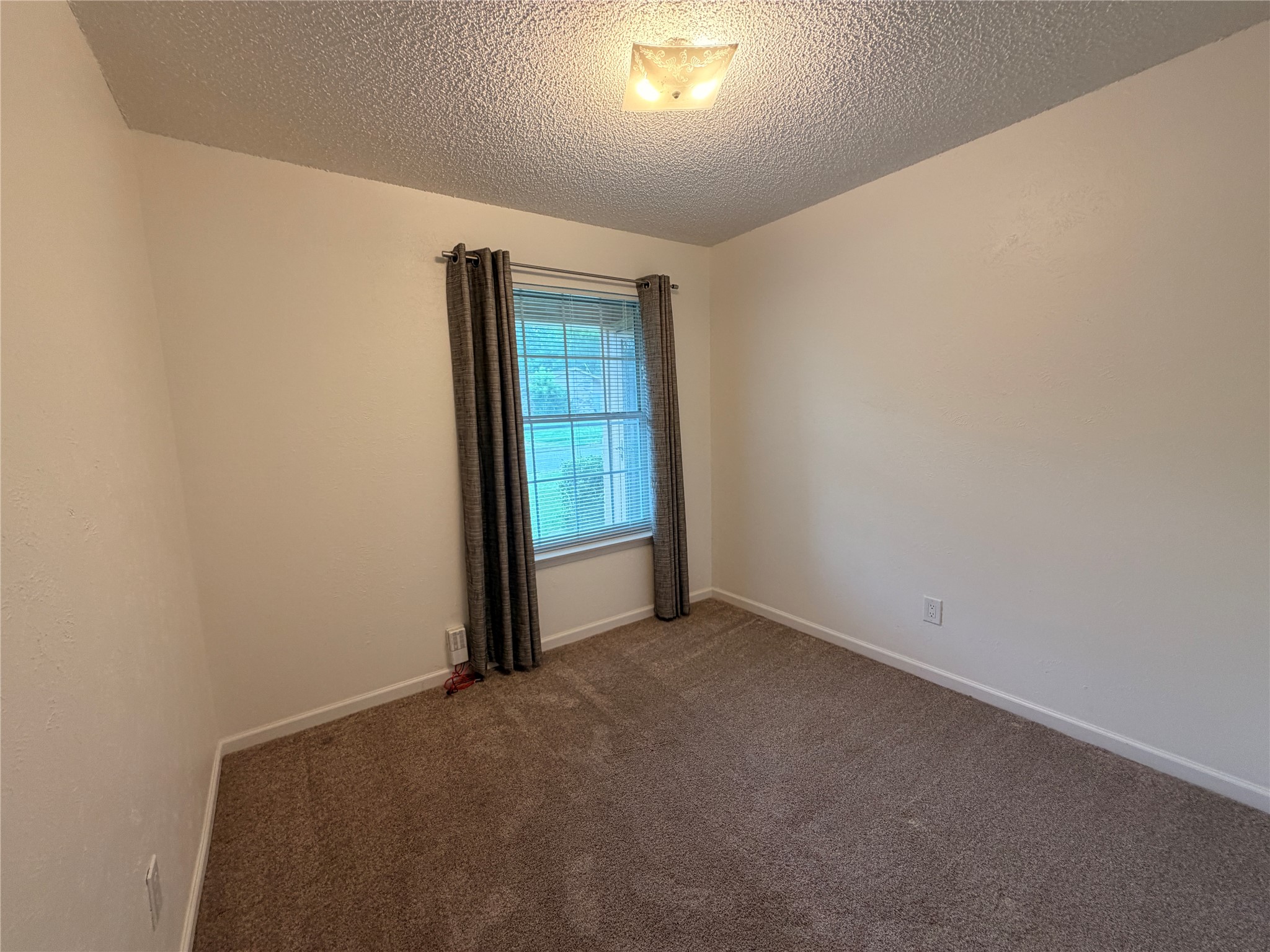 1409 Rosewood Lane Arlington TX 76010