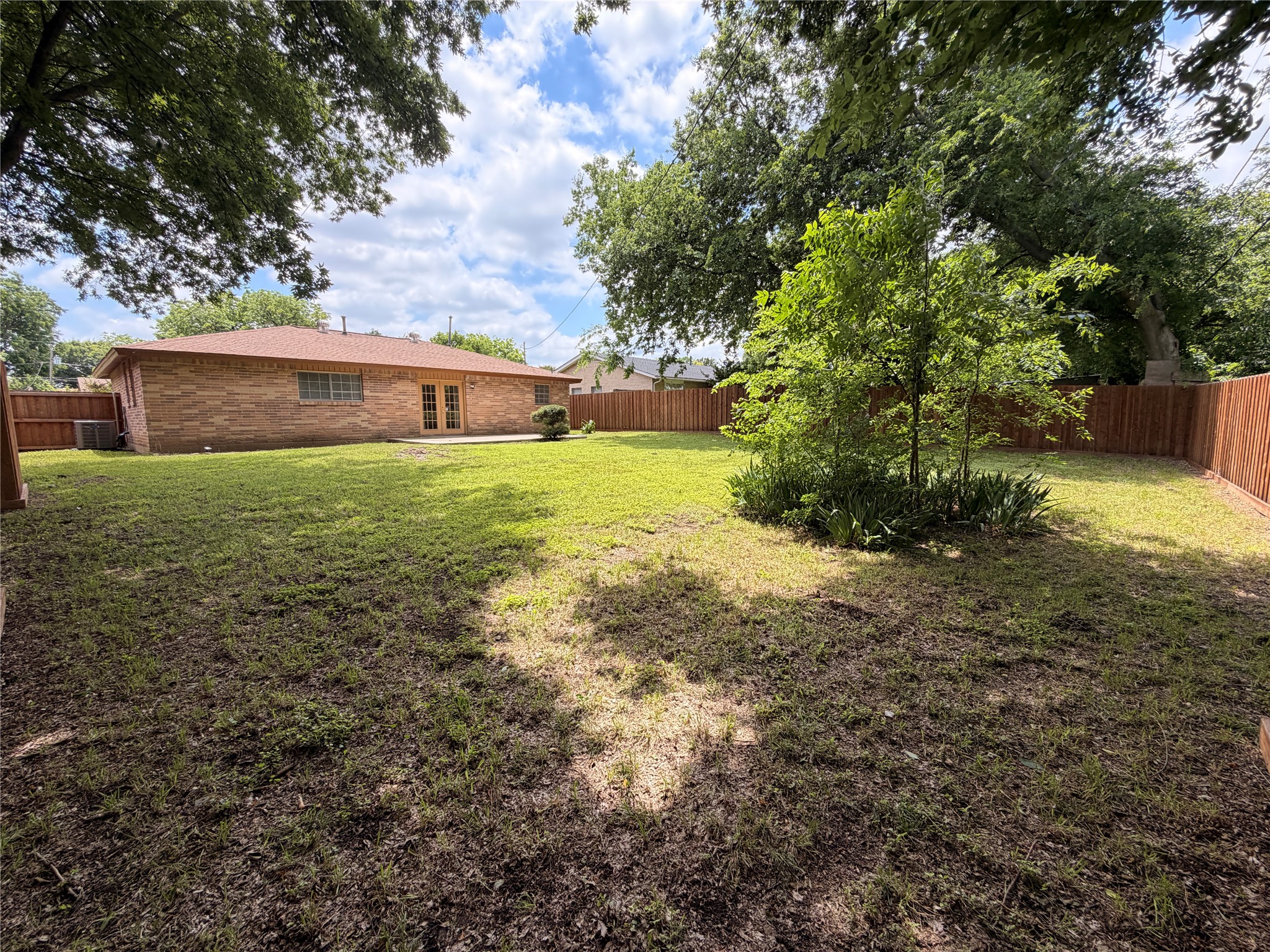 1409 Rosewood Lane Arlington TX 76010