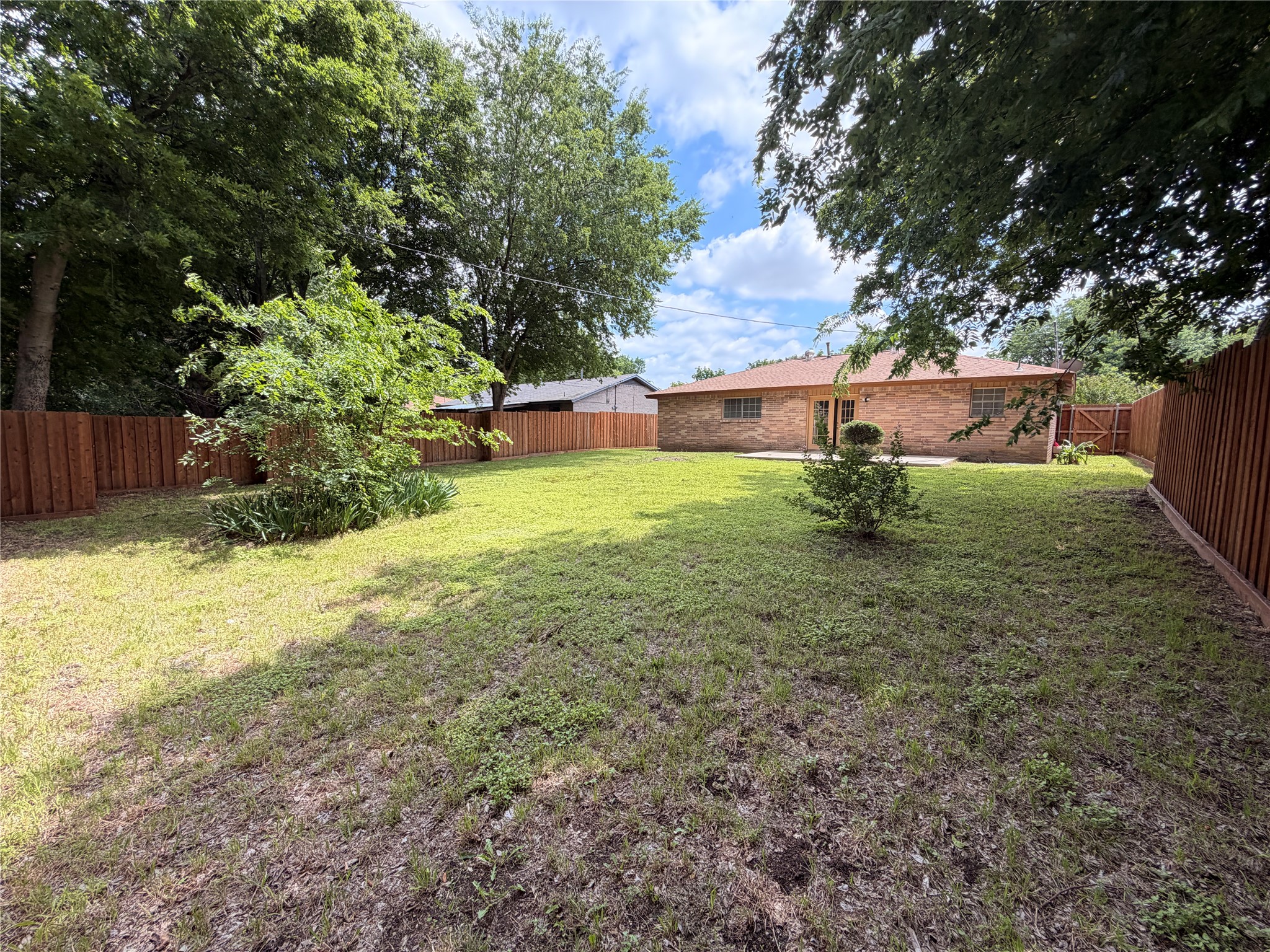 1409 Rosewood Lane Arlington TX 76010