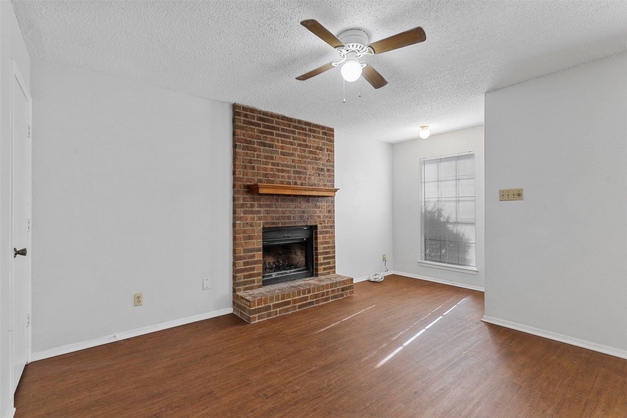 4920 Brianhill Fort Worth TX 76135