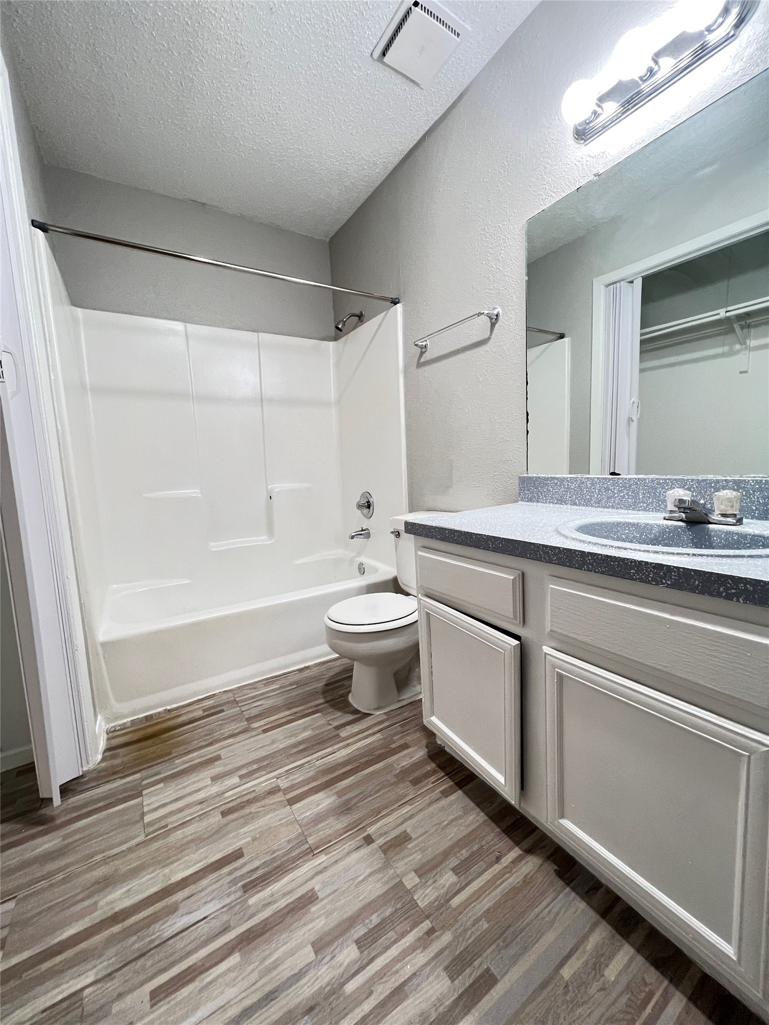 9696 Walnut Street Dallas TX 75243
