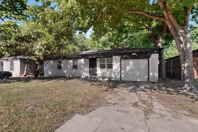 445 Bolero Avenue Dallas TX 75217