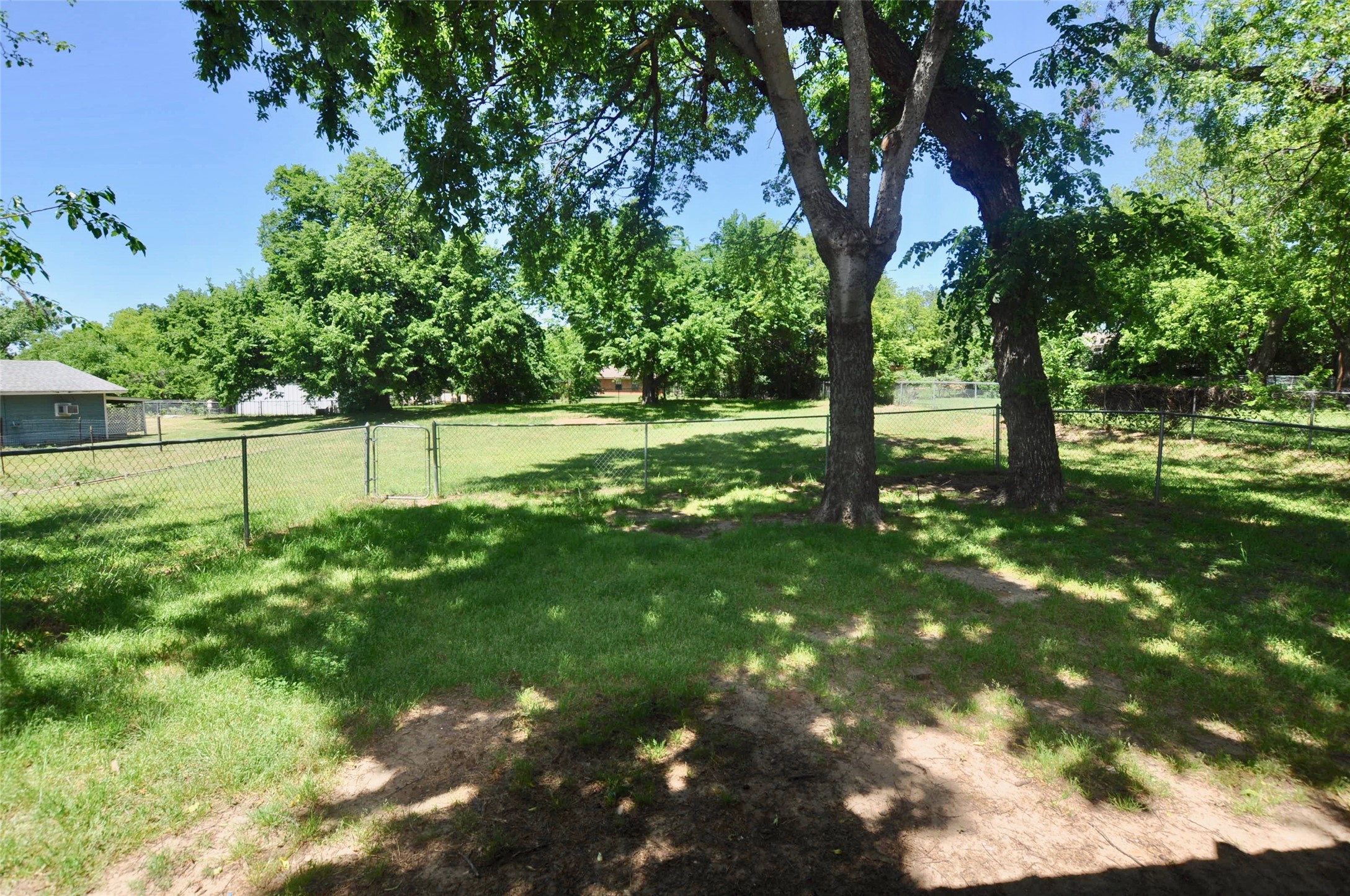 303 E 2nd Street E Weatherford TX 76086