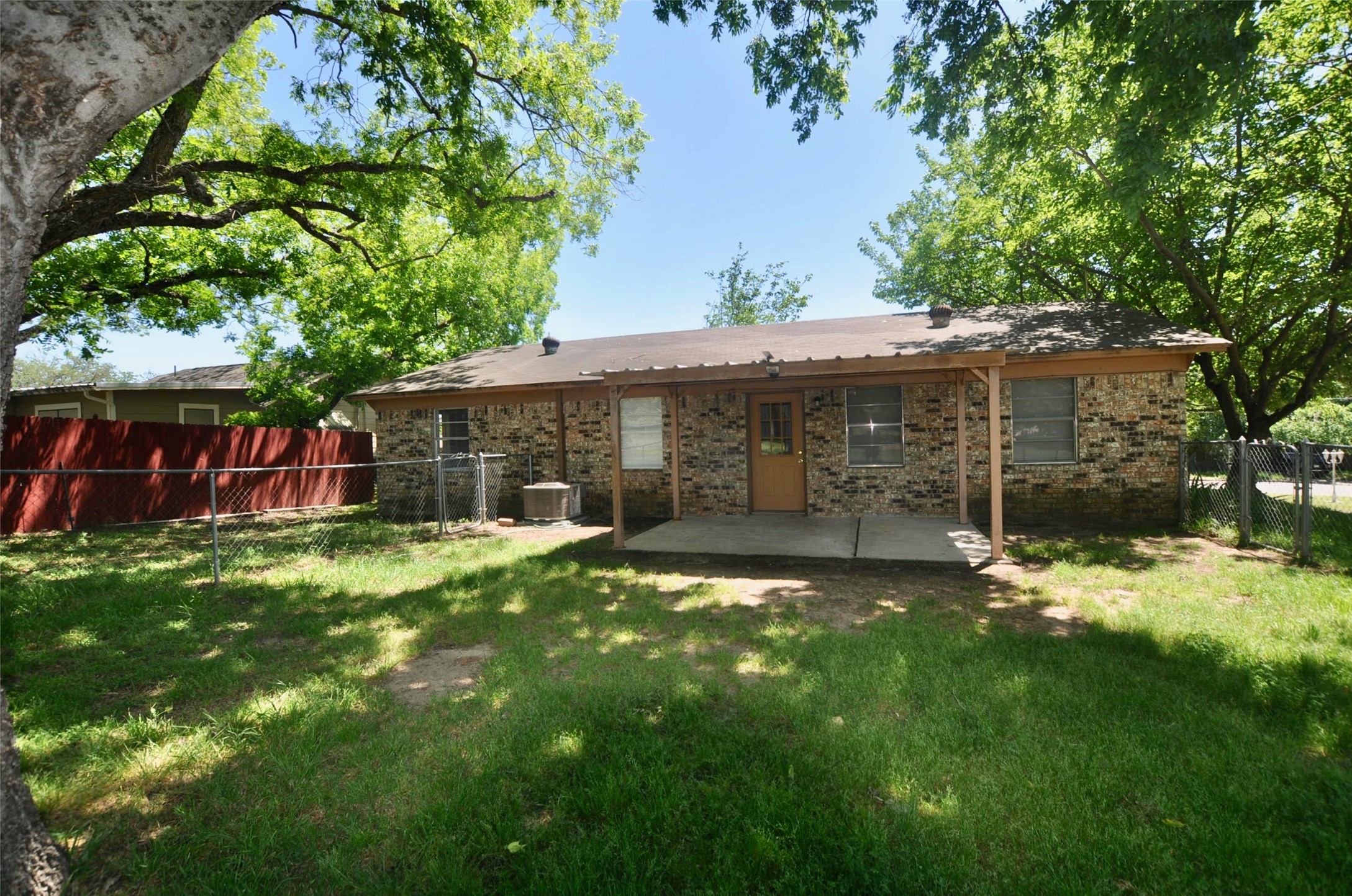 303 E 2nd Street E Weatherford TX 76086