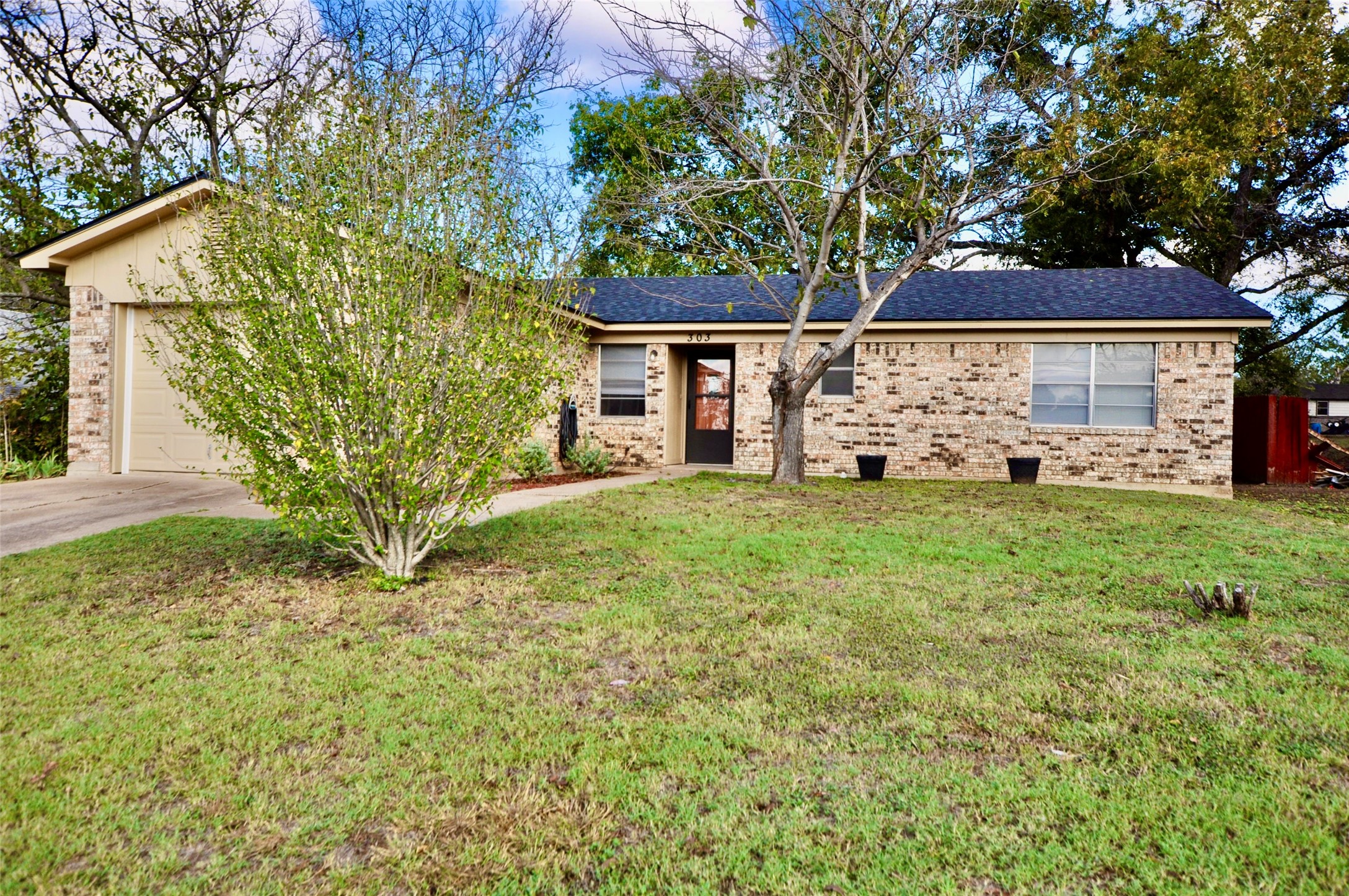 303 E 2nd Street E Weatherford TX 76086