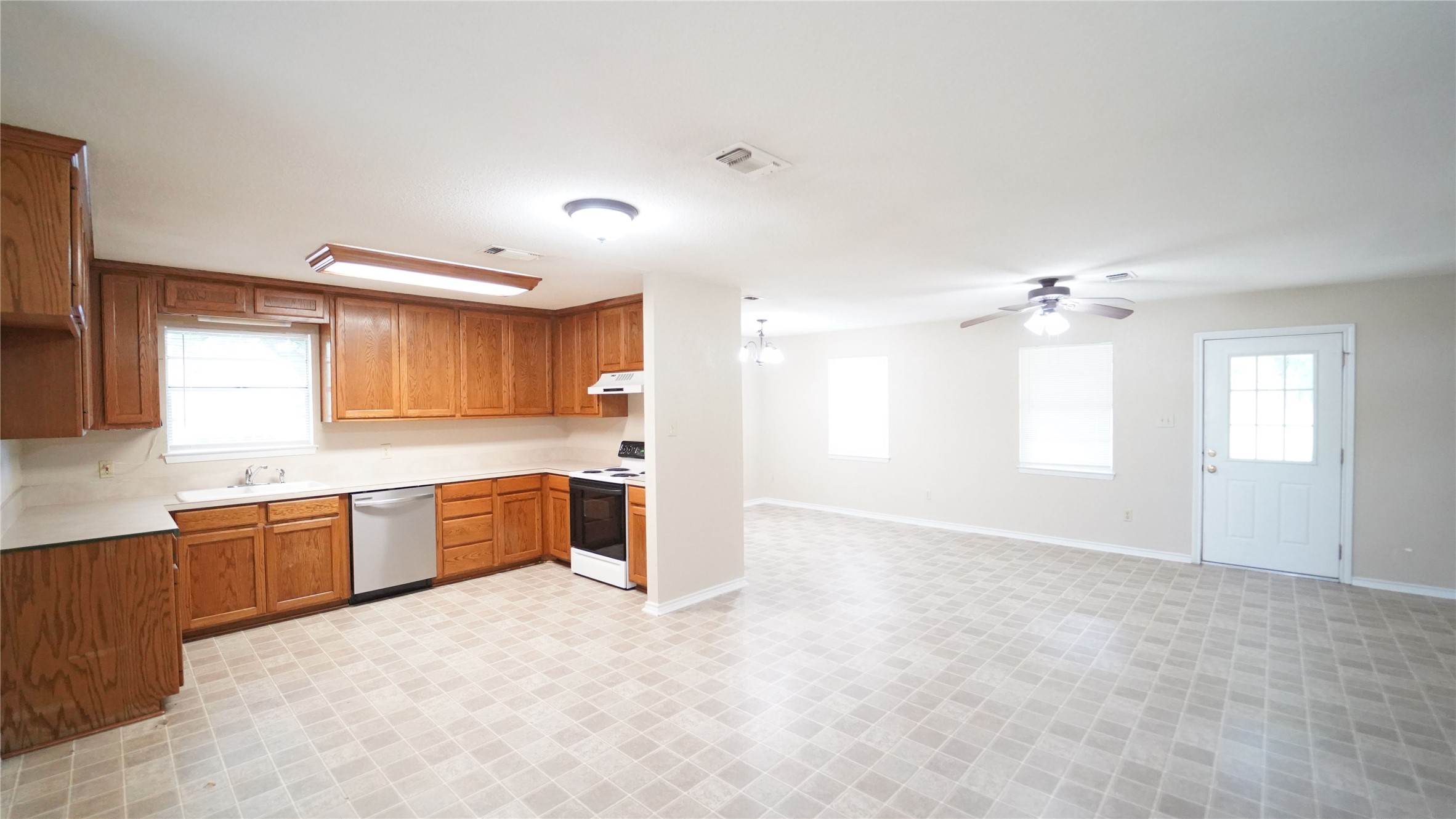 303 E 2nd Street E Weatherford TX 76086
