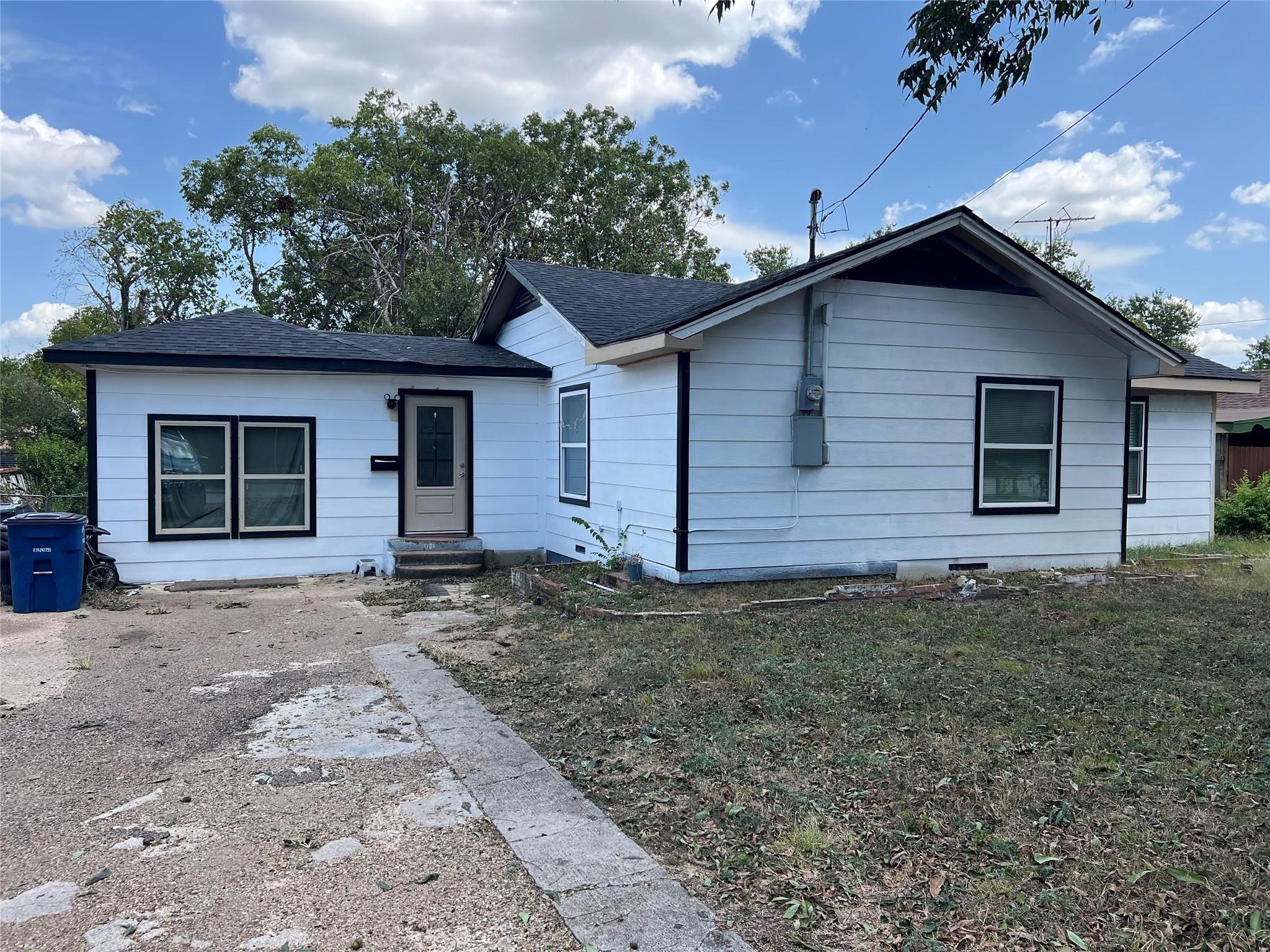 1704 S Polk Dallas TX 75224