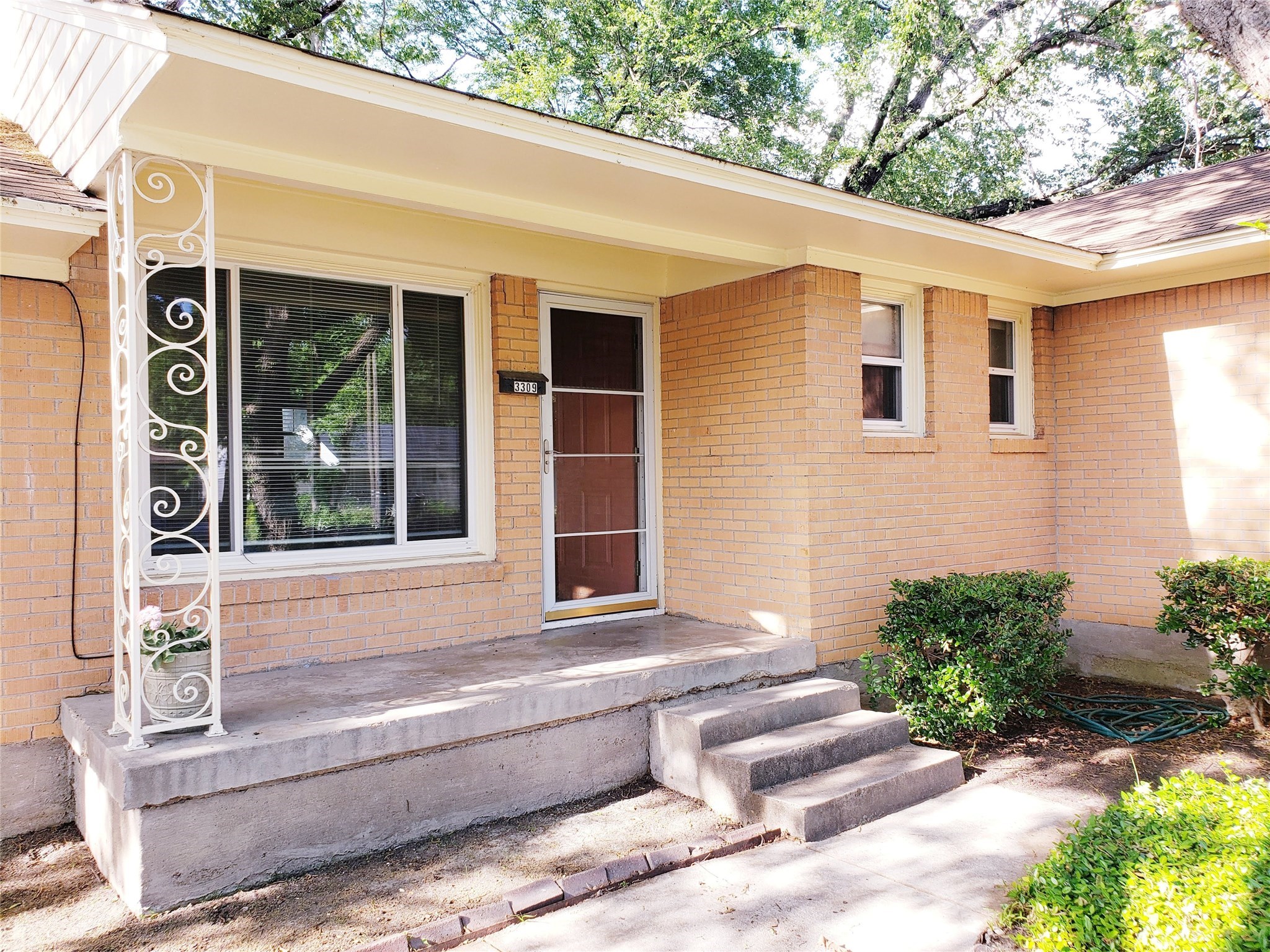3309 San Marcus Avenue Dallas TX 75228