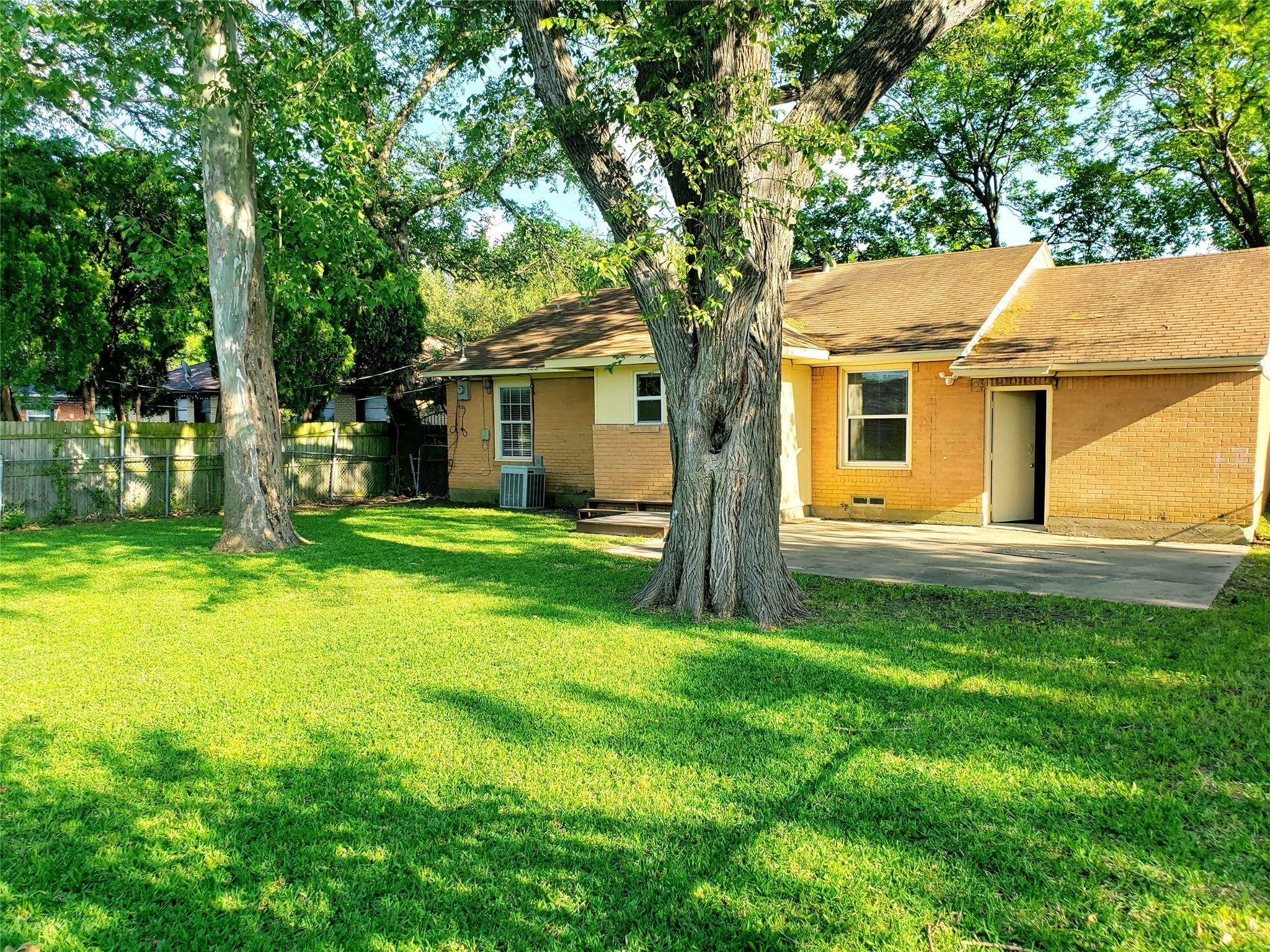 3309 San Marcus Avenue Dallas TX 75228