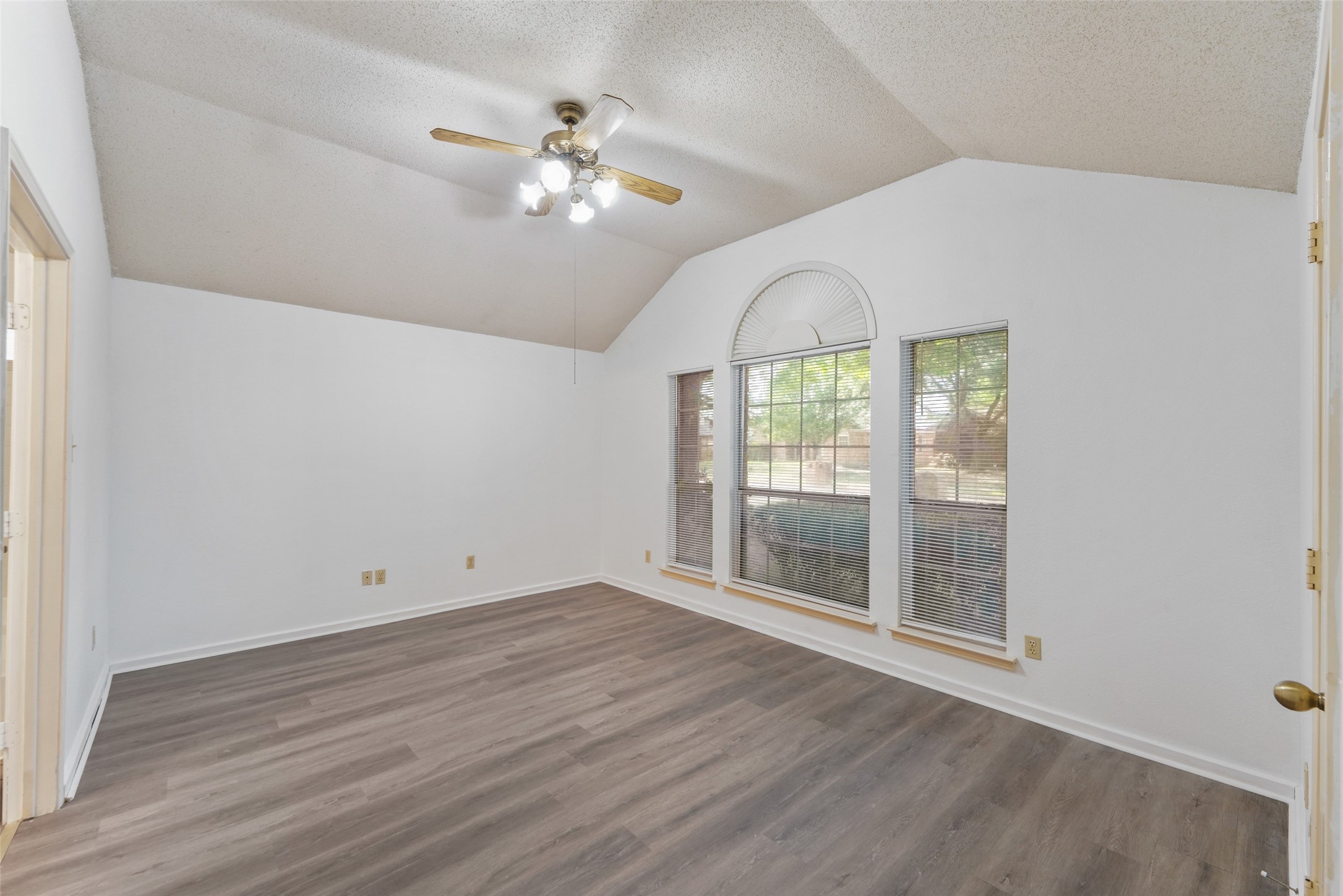 2600 Waterloo Lane Mesquite TX 75181