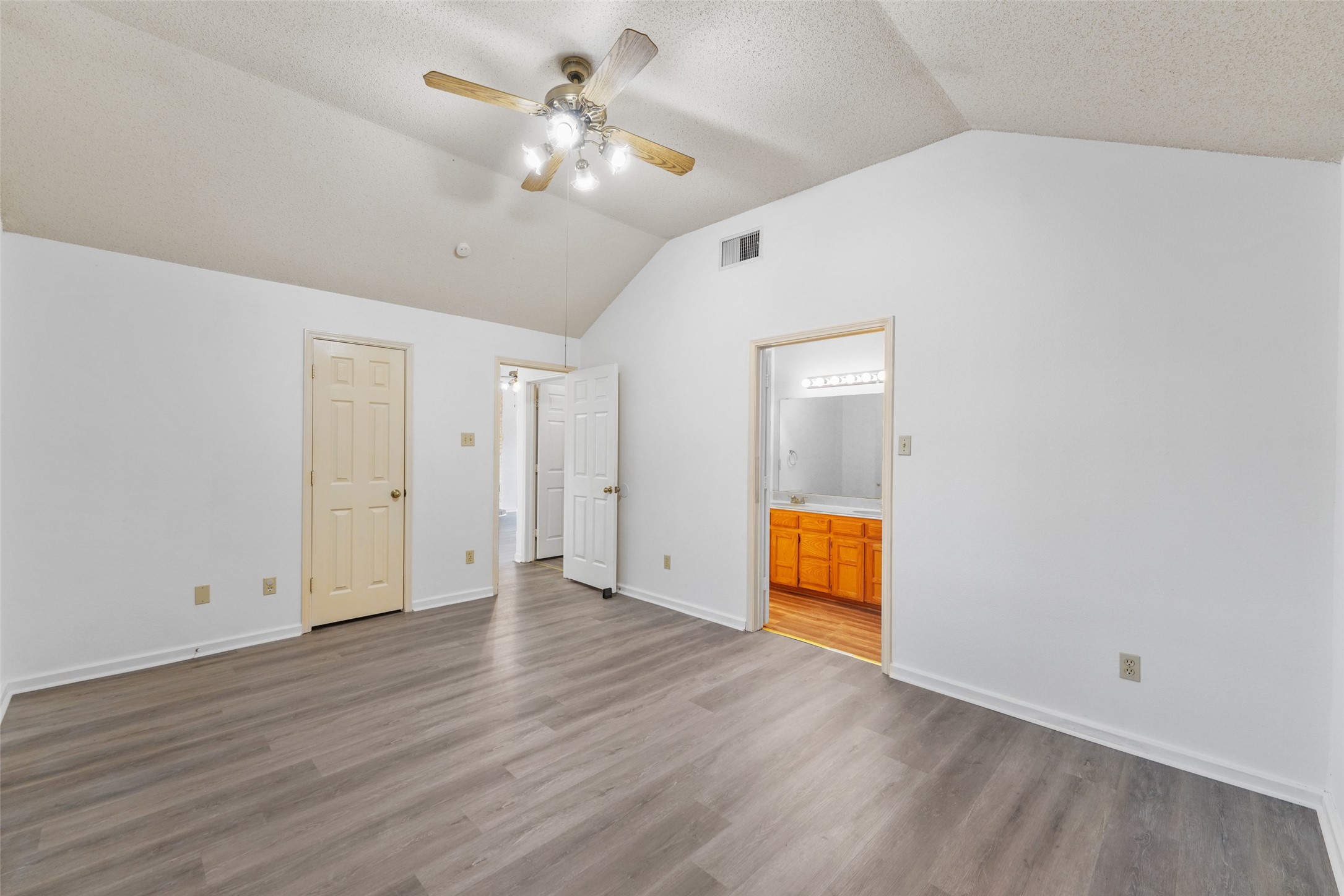 2600 Waterloo Lane Mesquite TX 75181