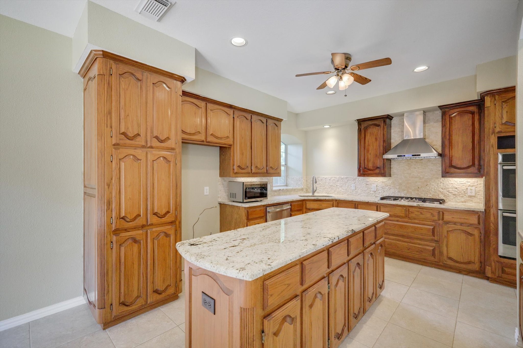 1012 Canongate Drive Flower Mound TX 75022