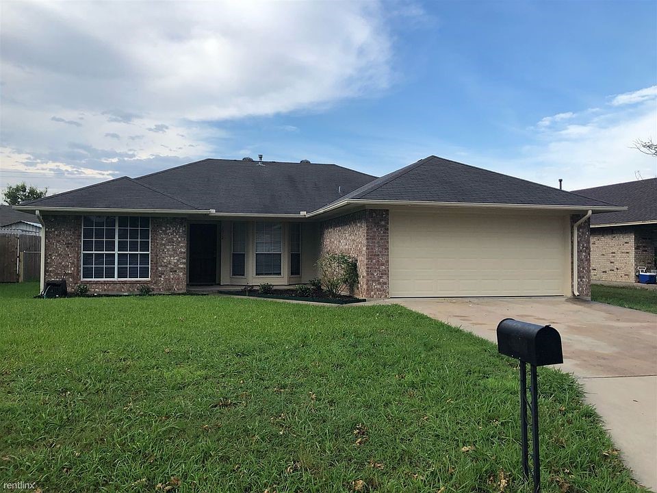 2012 Benjamin Drive Sanger TX 76266